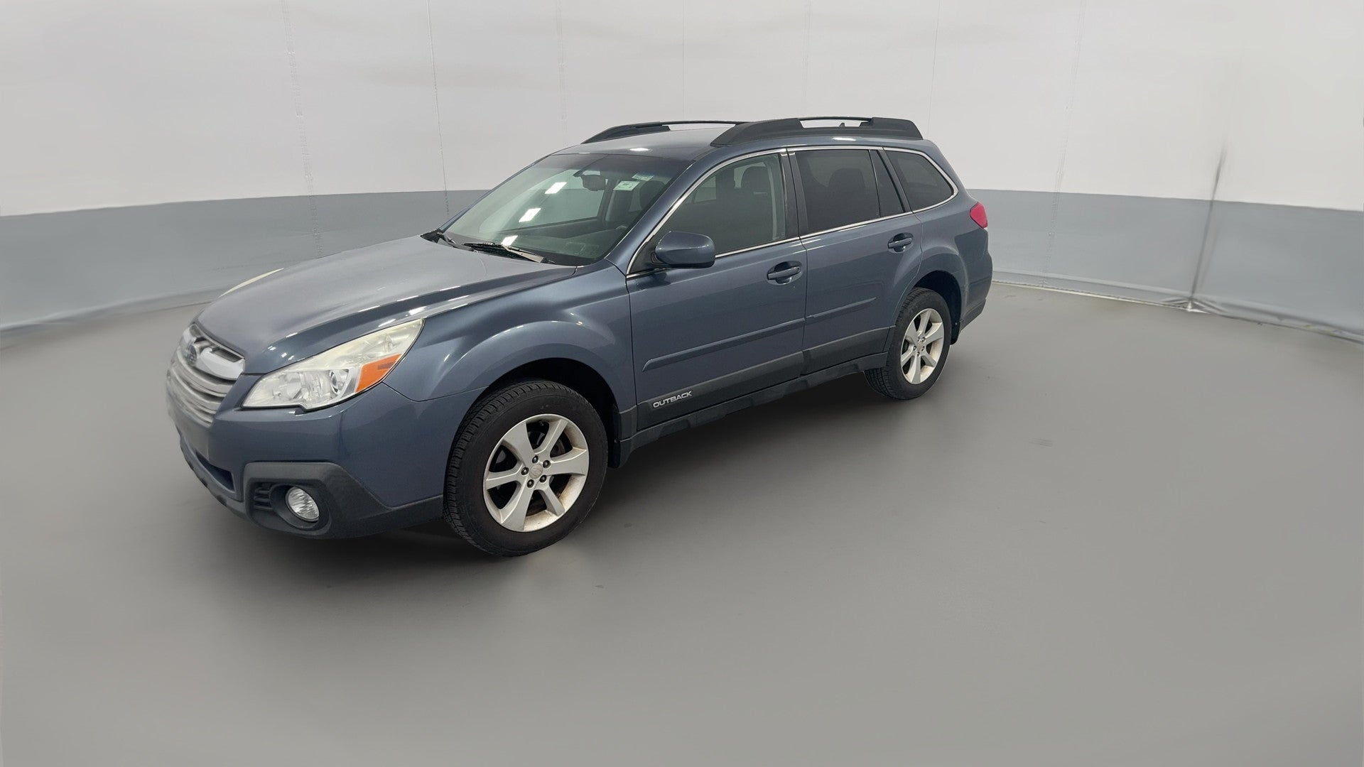 2014 Subaru Outback vehicle photo