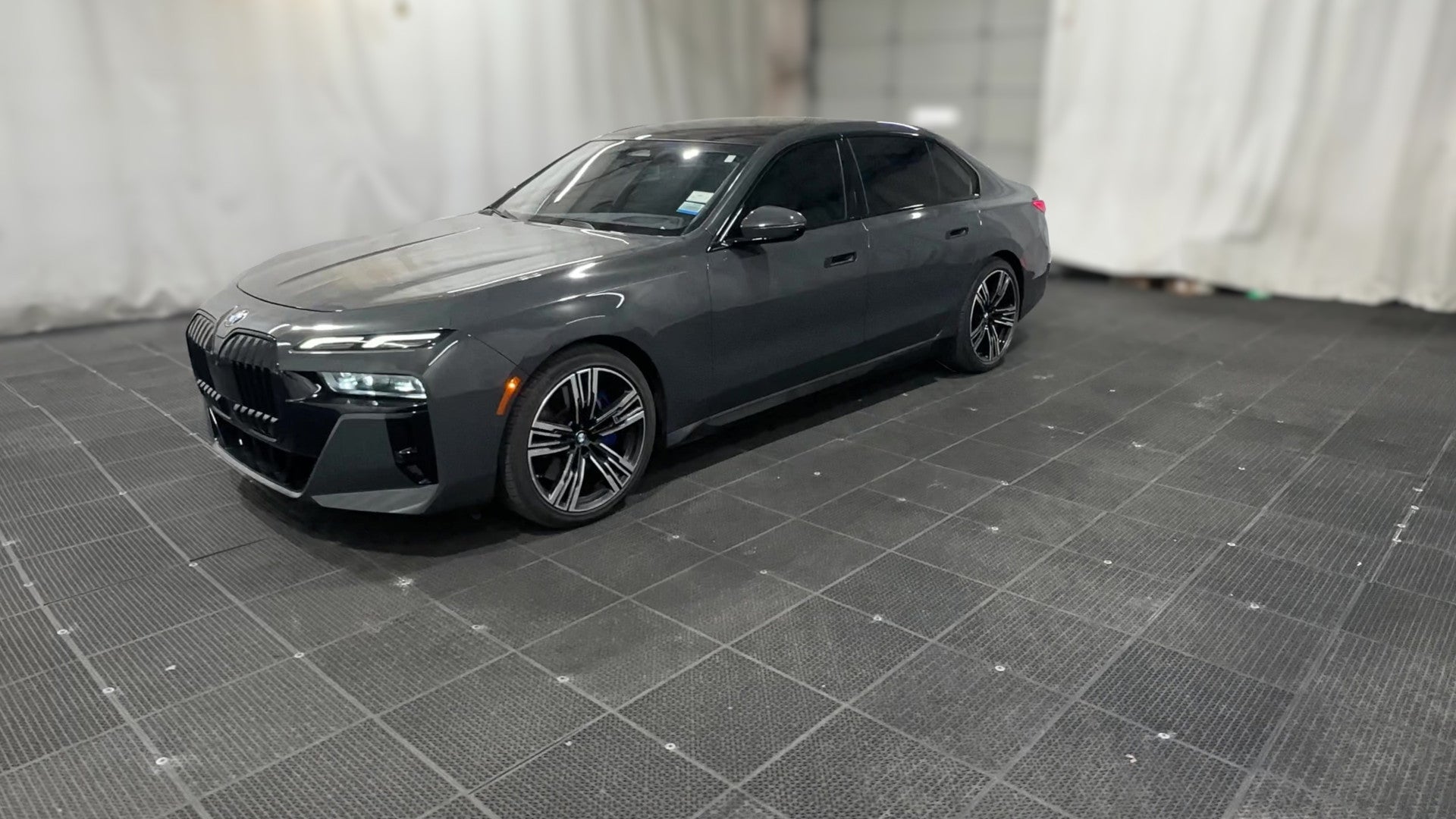 2023 BMW 7 Series vehicle photo