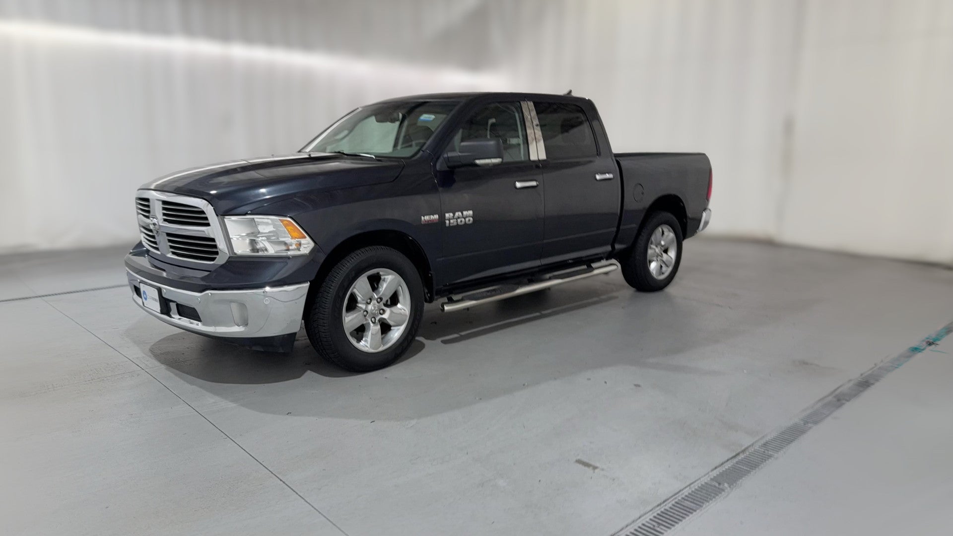 2015 Ram 1500 Crew Cab vehicle photo