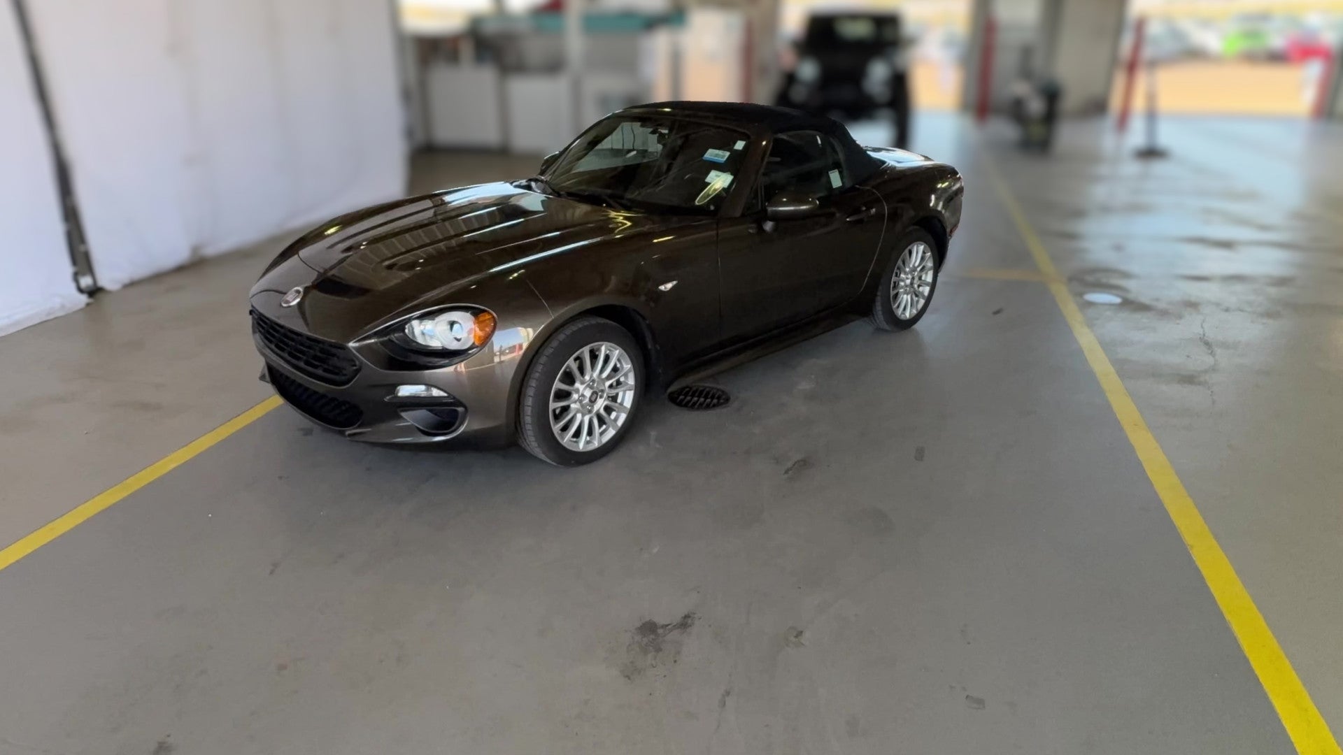 2017 FIAT 124 Spider vehicle photo