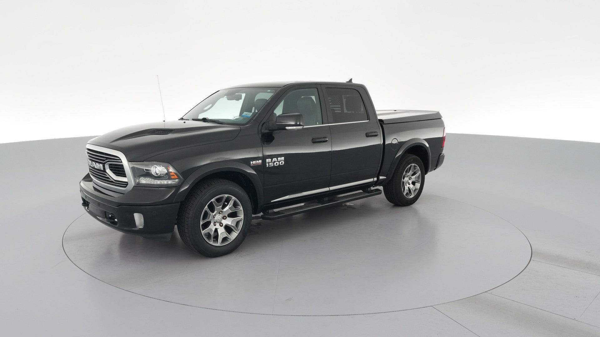 2018 Ram 1500 Crew Cab vehicle photo