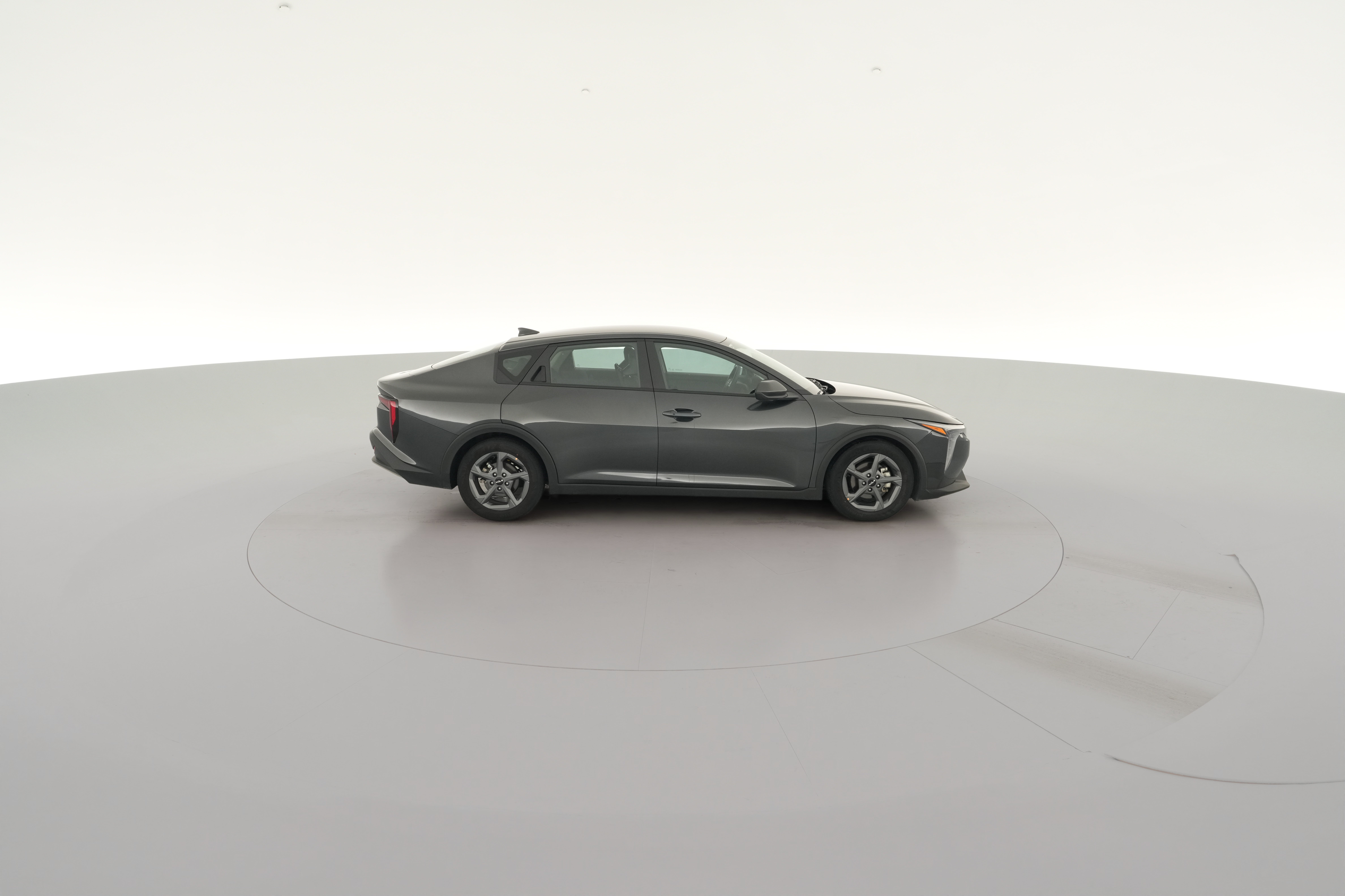 2025 Kia K4 LXS - Photo 35