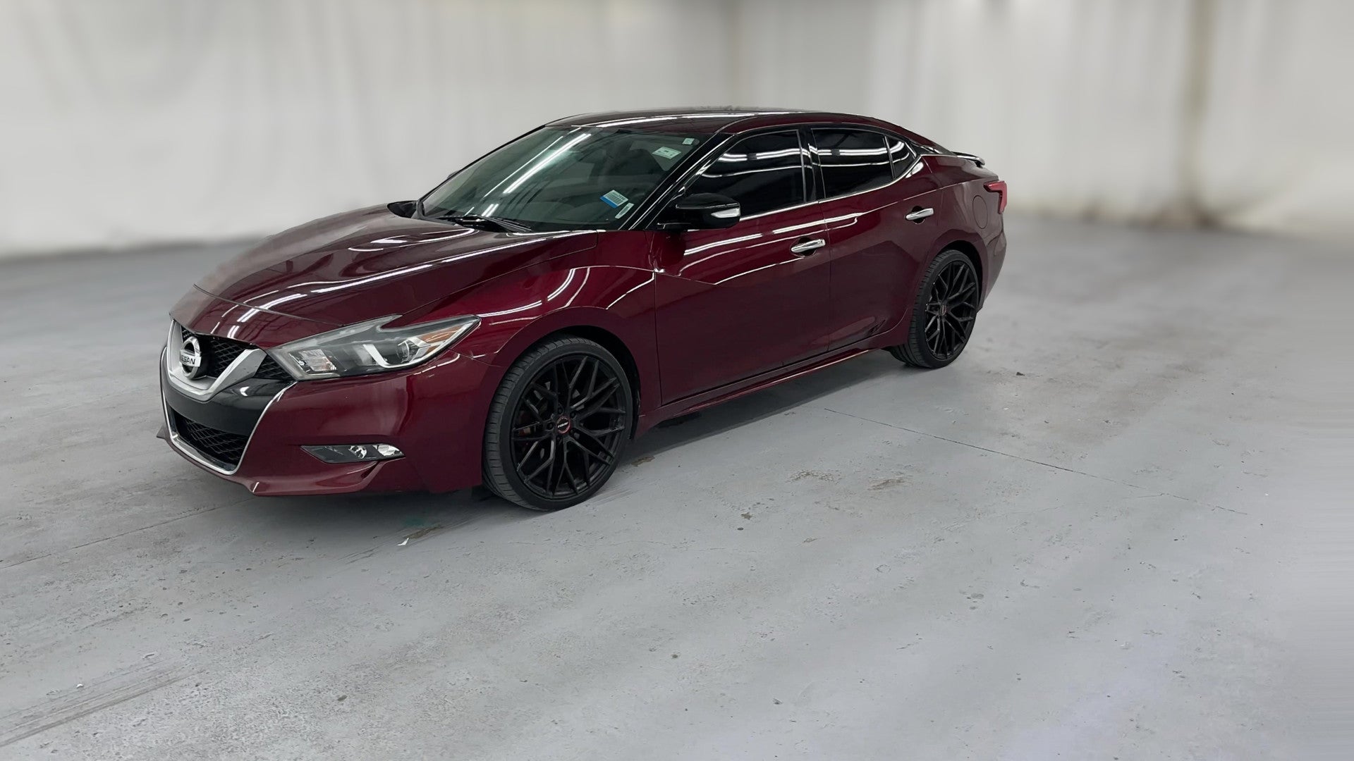 2016 Nissan Maxima vehicle photo