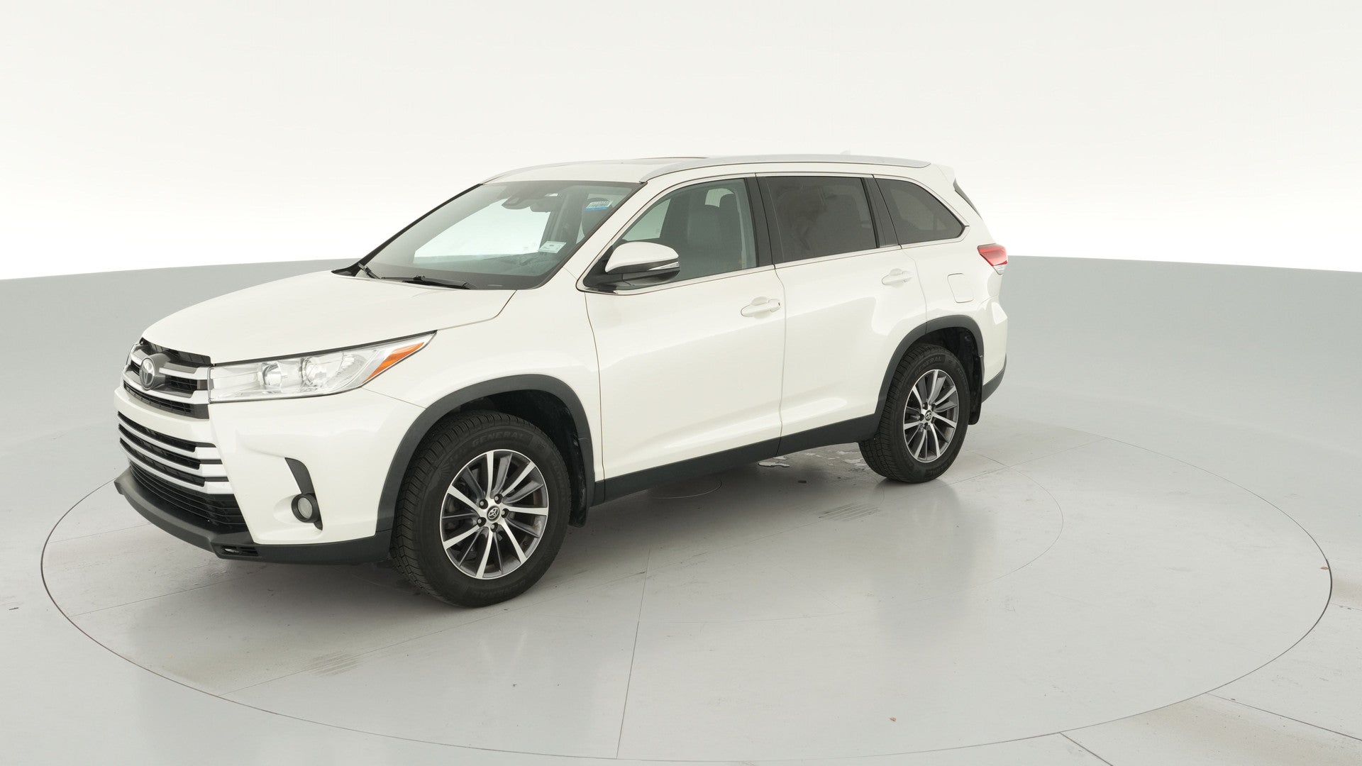 2019 Toyota Highlander vehicle photo