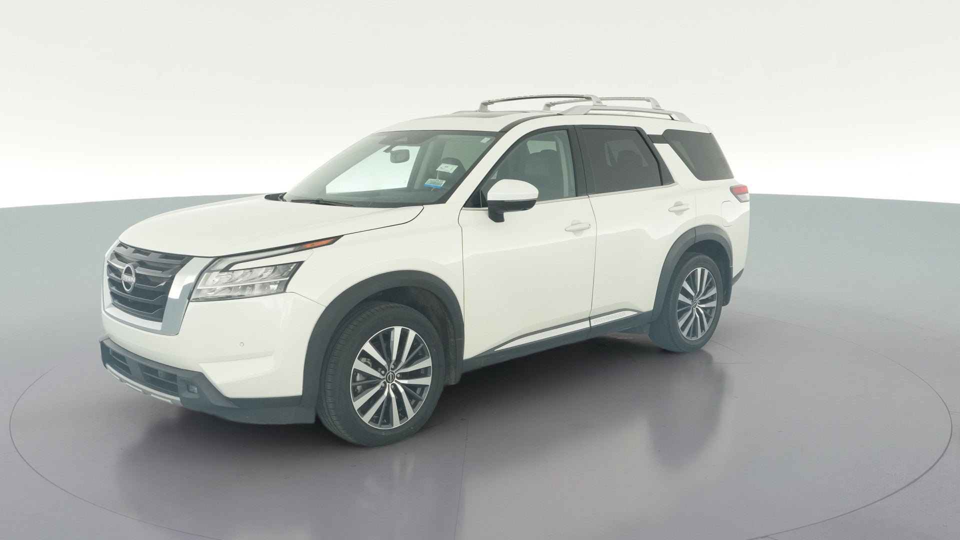 2022 Nissan Pathfinder vehicle photo