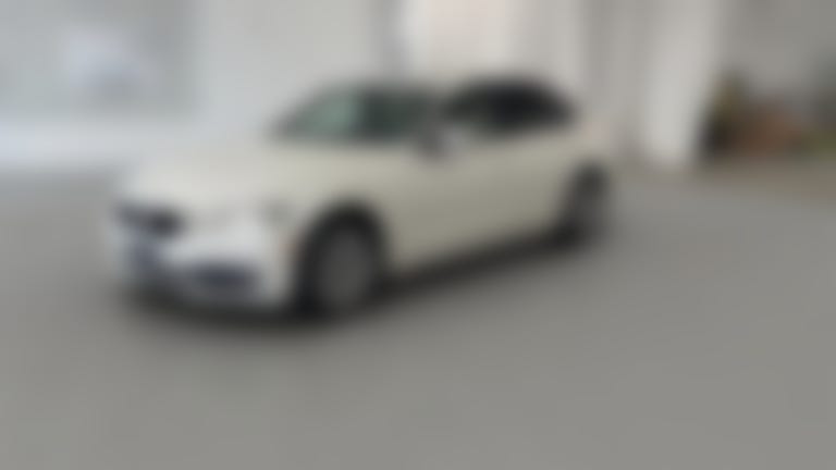2018 BMW 3 Series vehicle photo