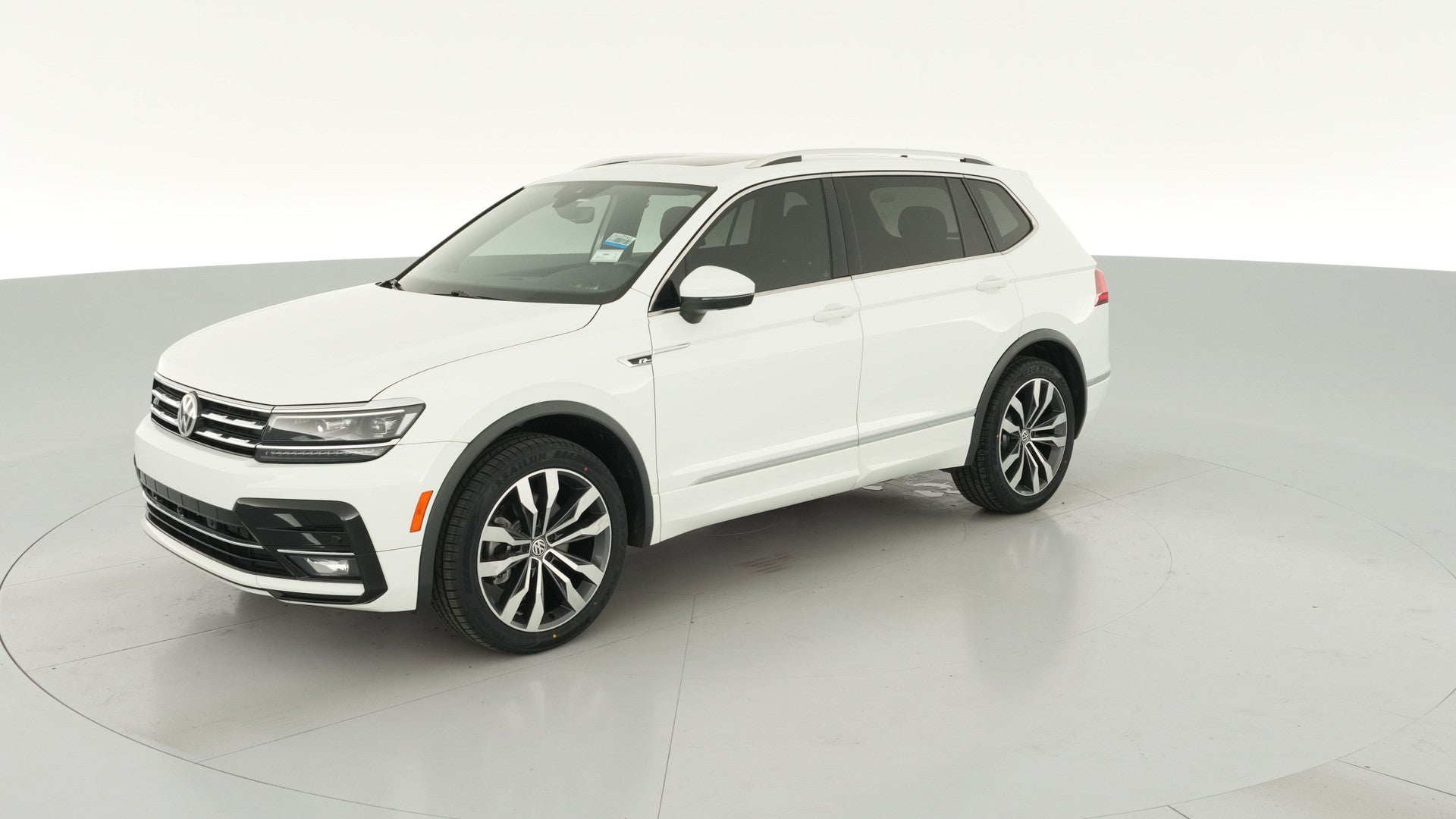2021 Volkswagen Tiguan vehicle photo