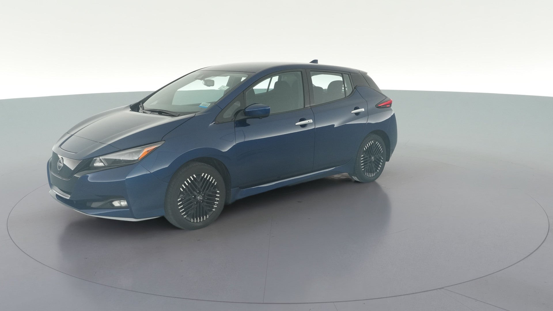 2023 Nissan LEAF vehicle photo