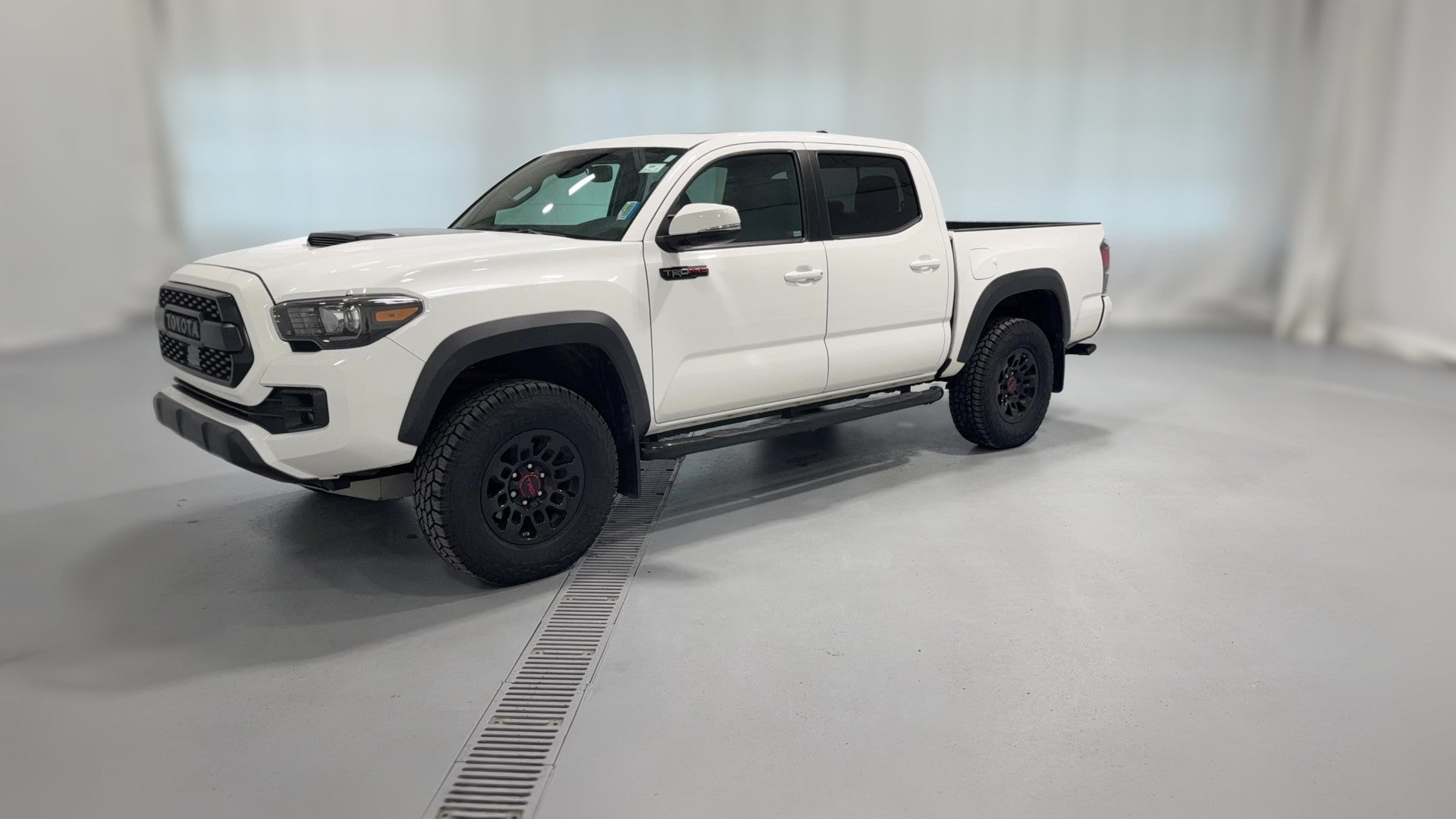 2019 Toyota Tacoma Double Cab vehicle photo