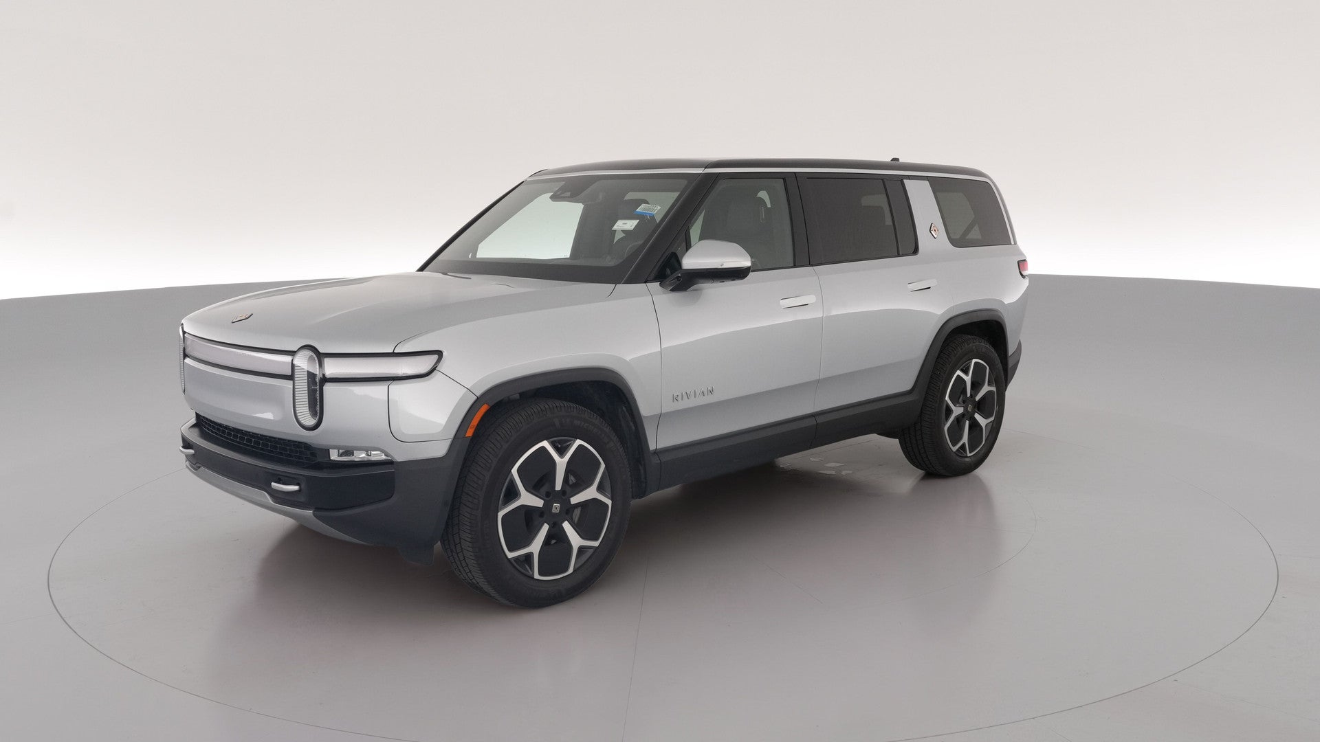 2024 Rivian R1S vehicle photo