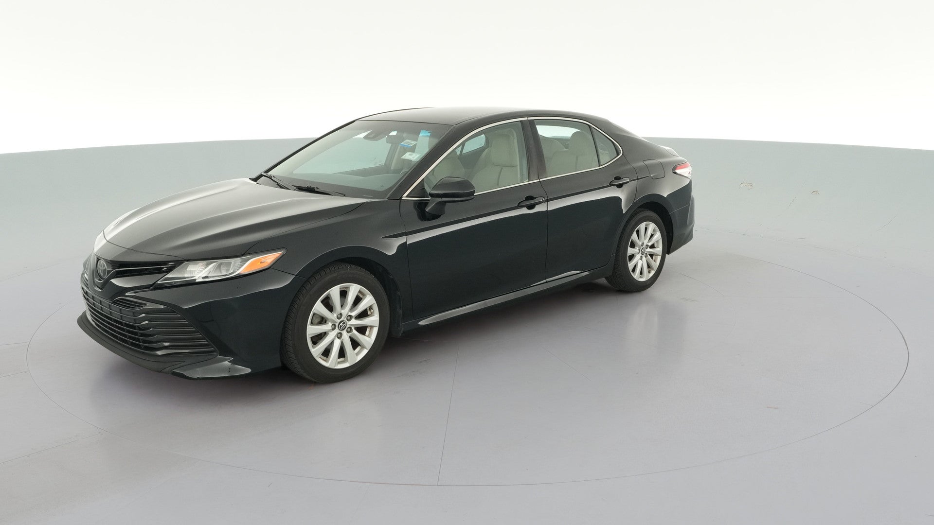 2018 Toyota Camry vehicle photo