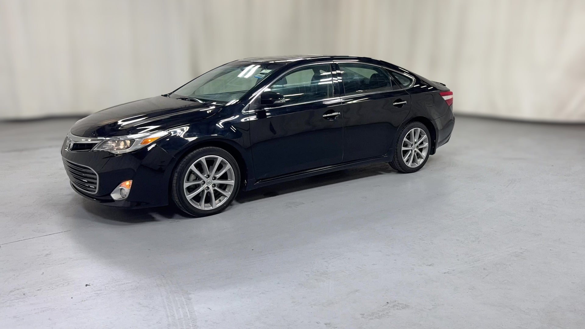 2014 Toyota Avalon vehicle photo