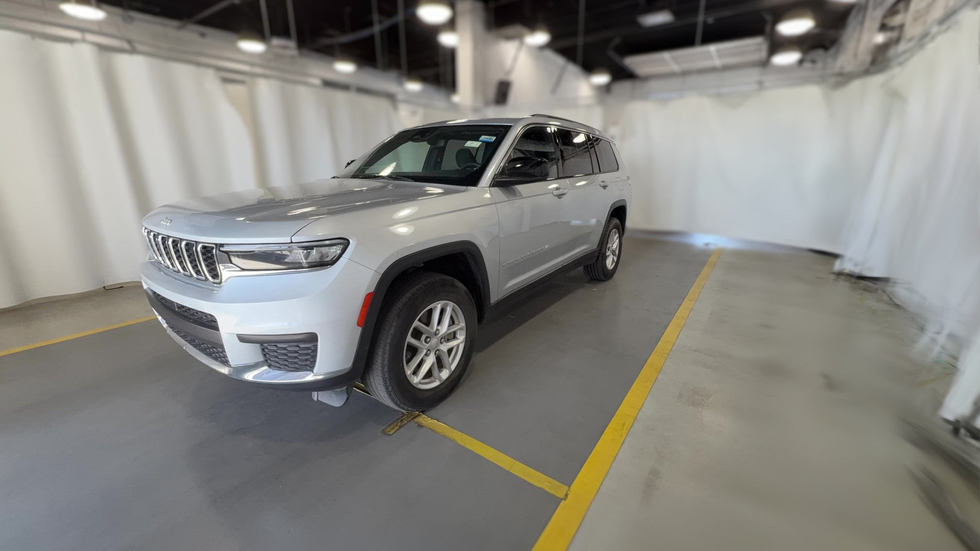 2024 Jeep Grand Cherokee L vehicle photo