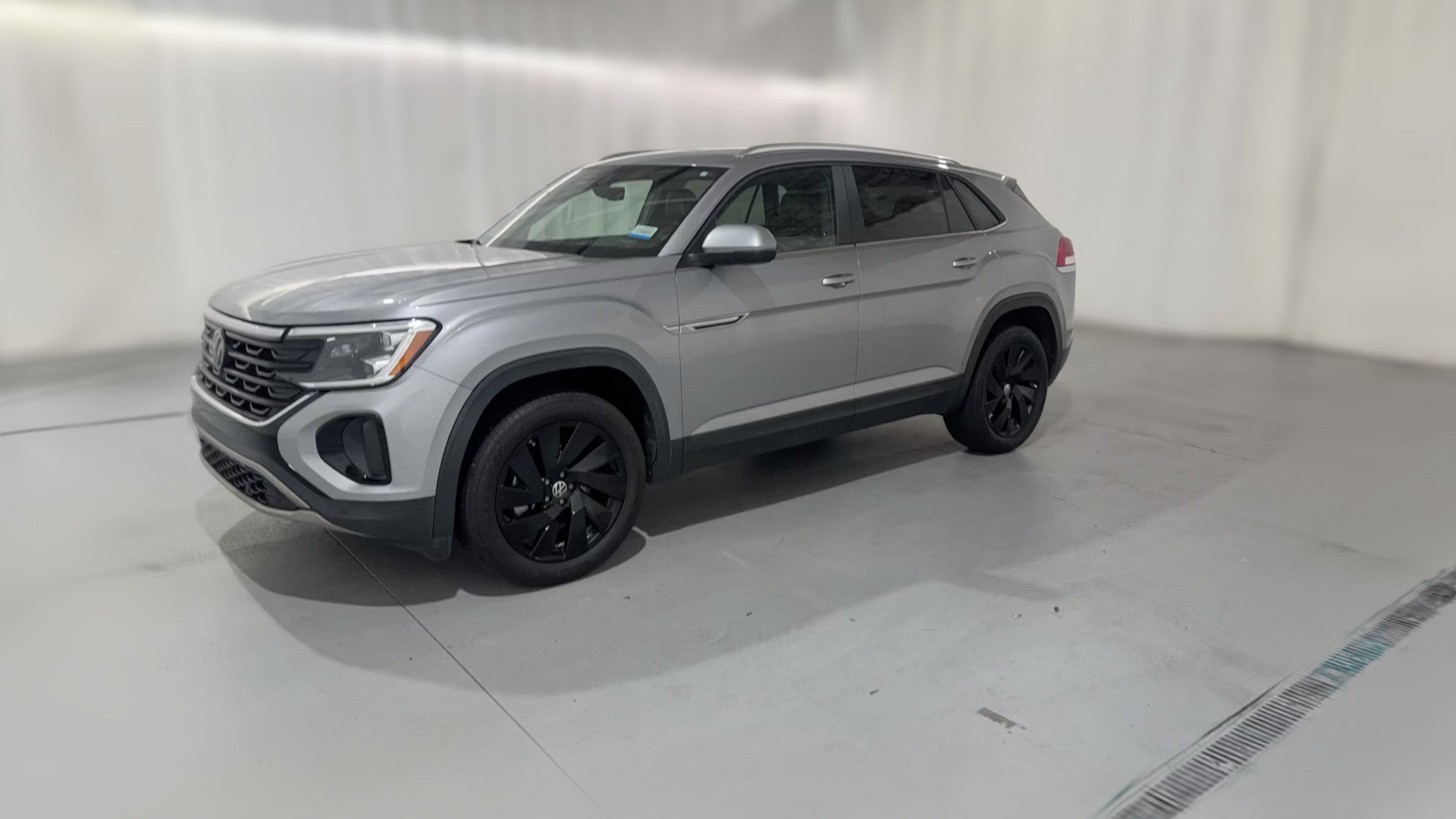 2024 Volkswagen Atlas Cross Sport vehicle photo