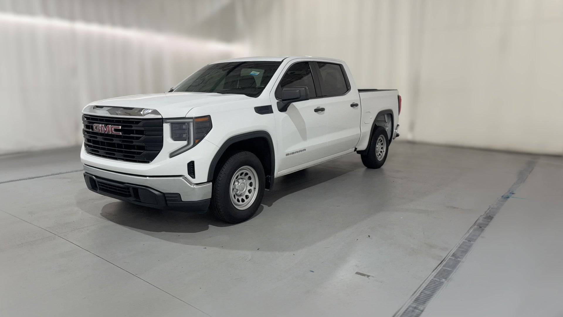 2023 GMC Sierra 1500 Crew Cab vehicle photo