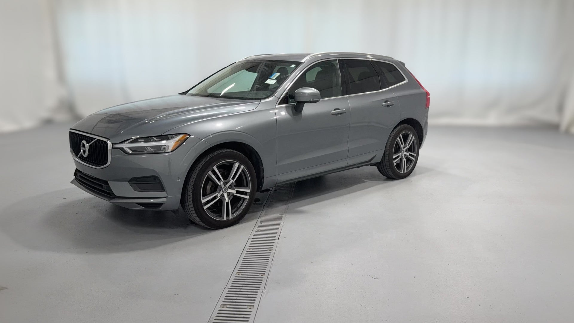 2018 Volvo XC60 vehicle photo