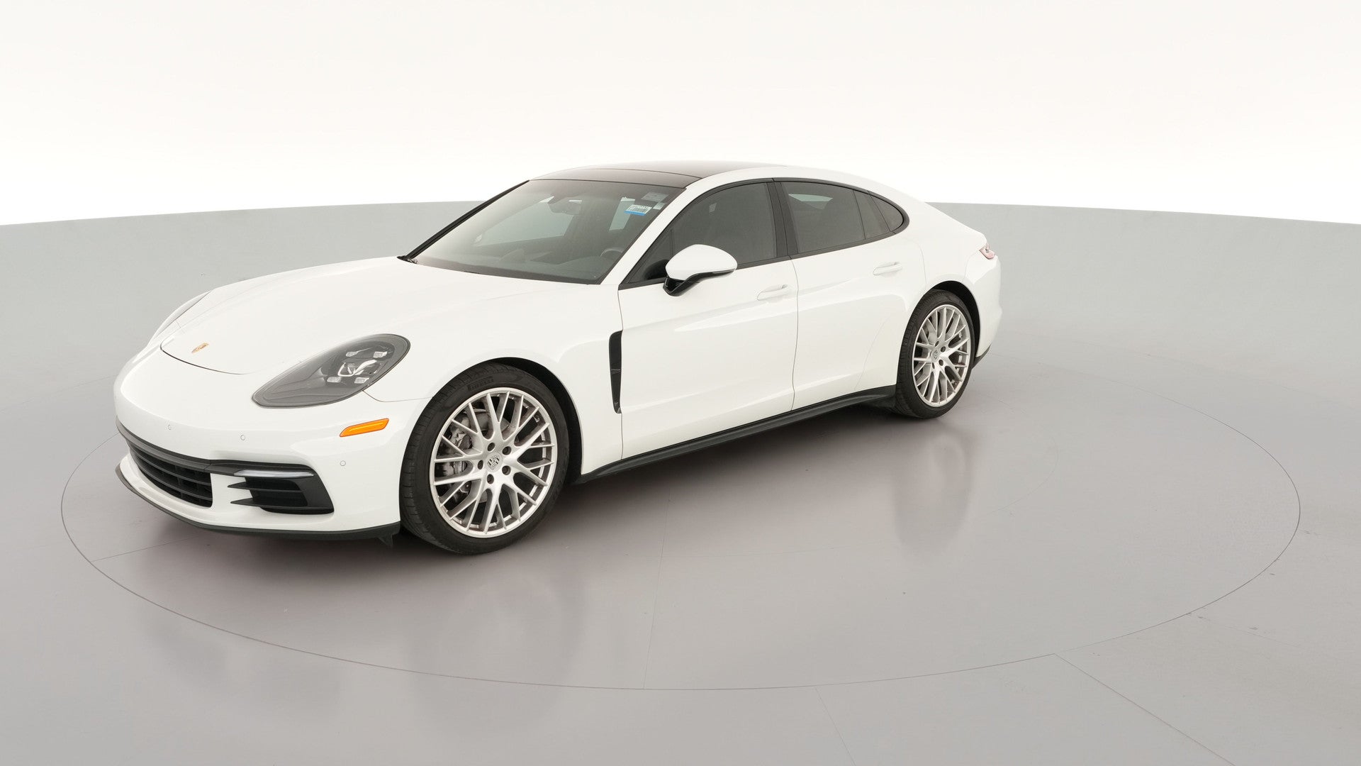 2020 Porsche Panamera vehicle photo
