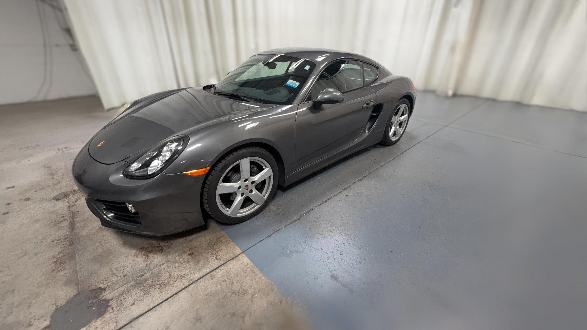 2014 Porsche Cayman vehicle photo