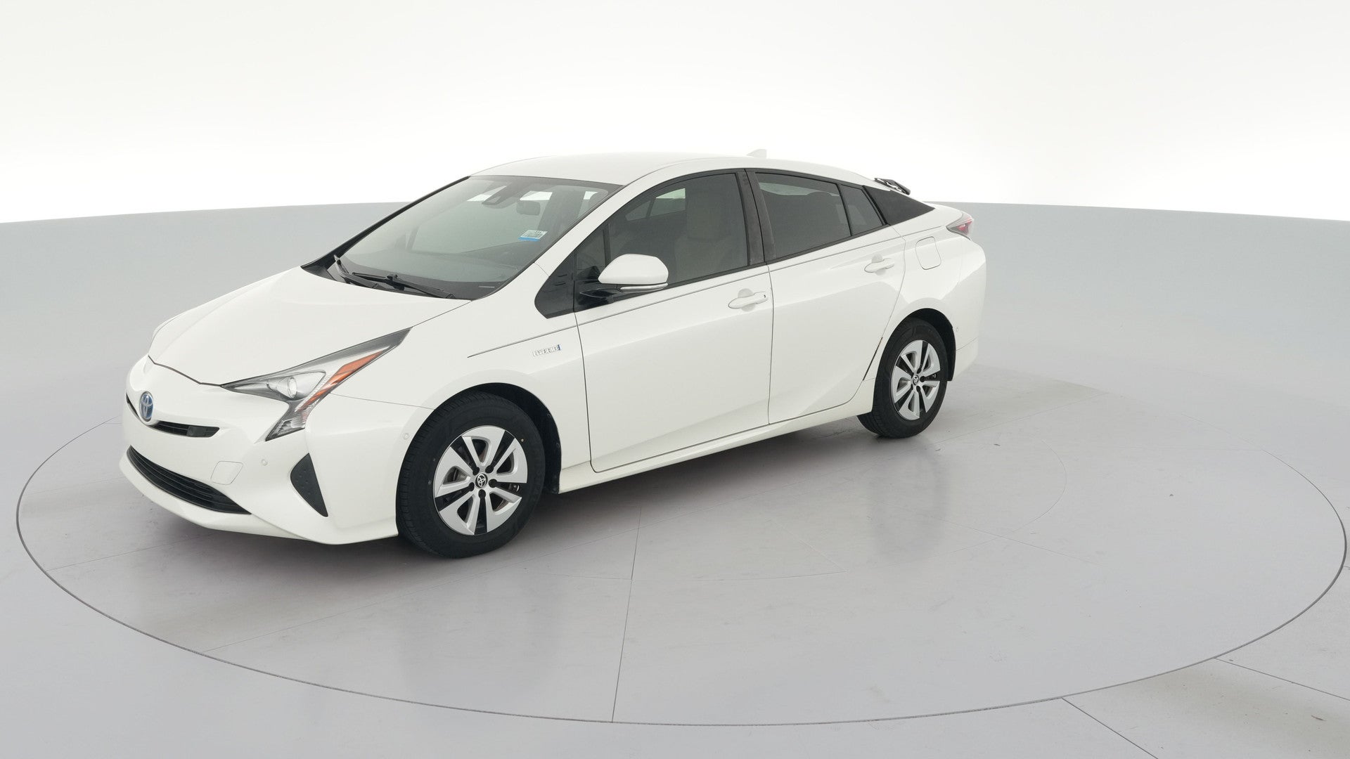 2018 Toyota Prius vehicle photo