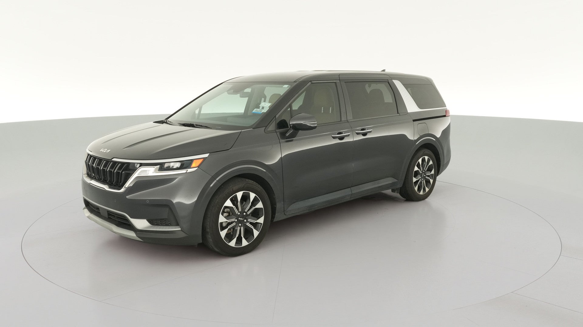 2024 Kia Carnival vehicle photo