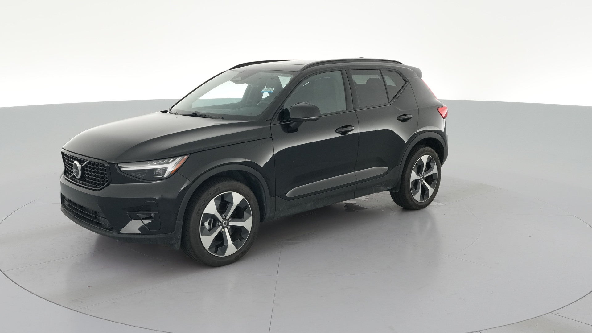 2026 Volvo XC40 vehicle photo