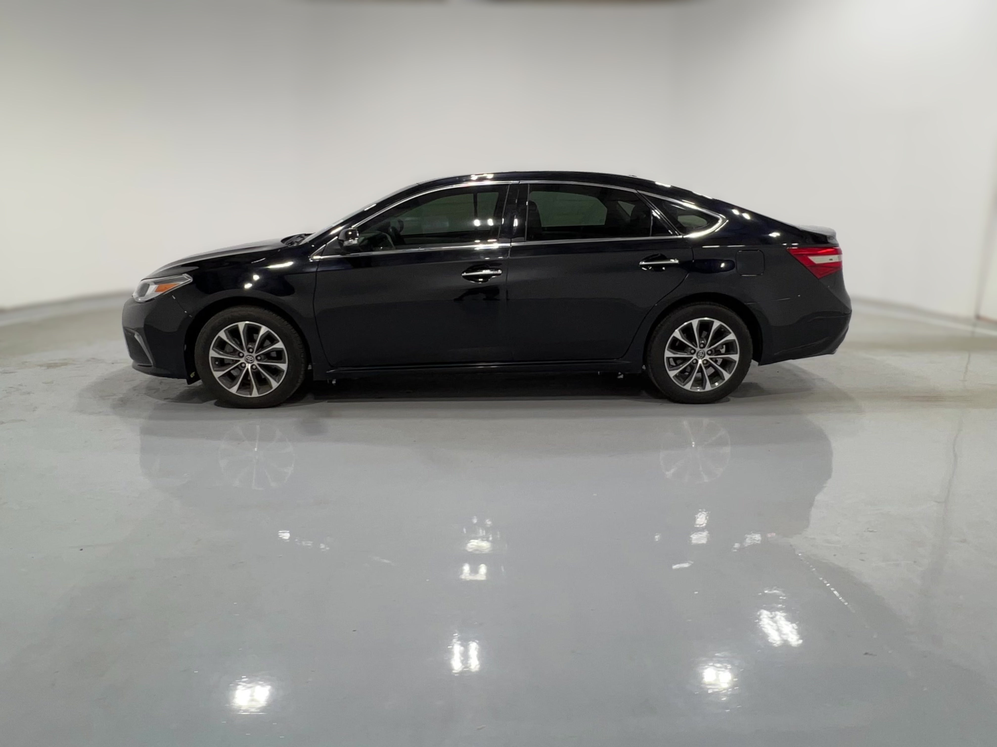 2017 Toyota Avalon XLE Premium - Photo 30
