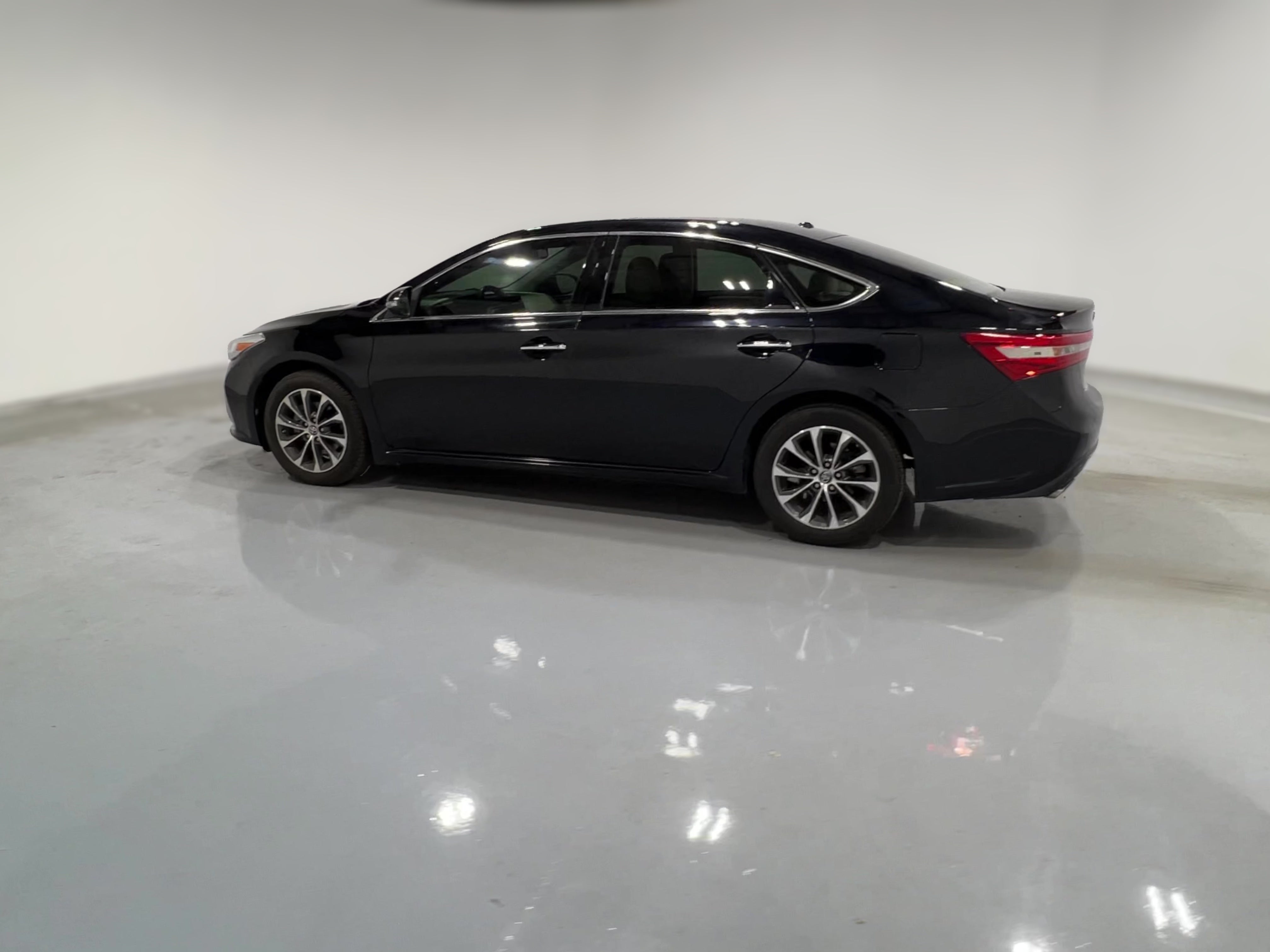 2017 Toyota Avalon XLE Premium - Photo 31