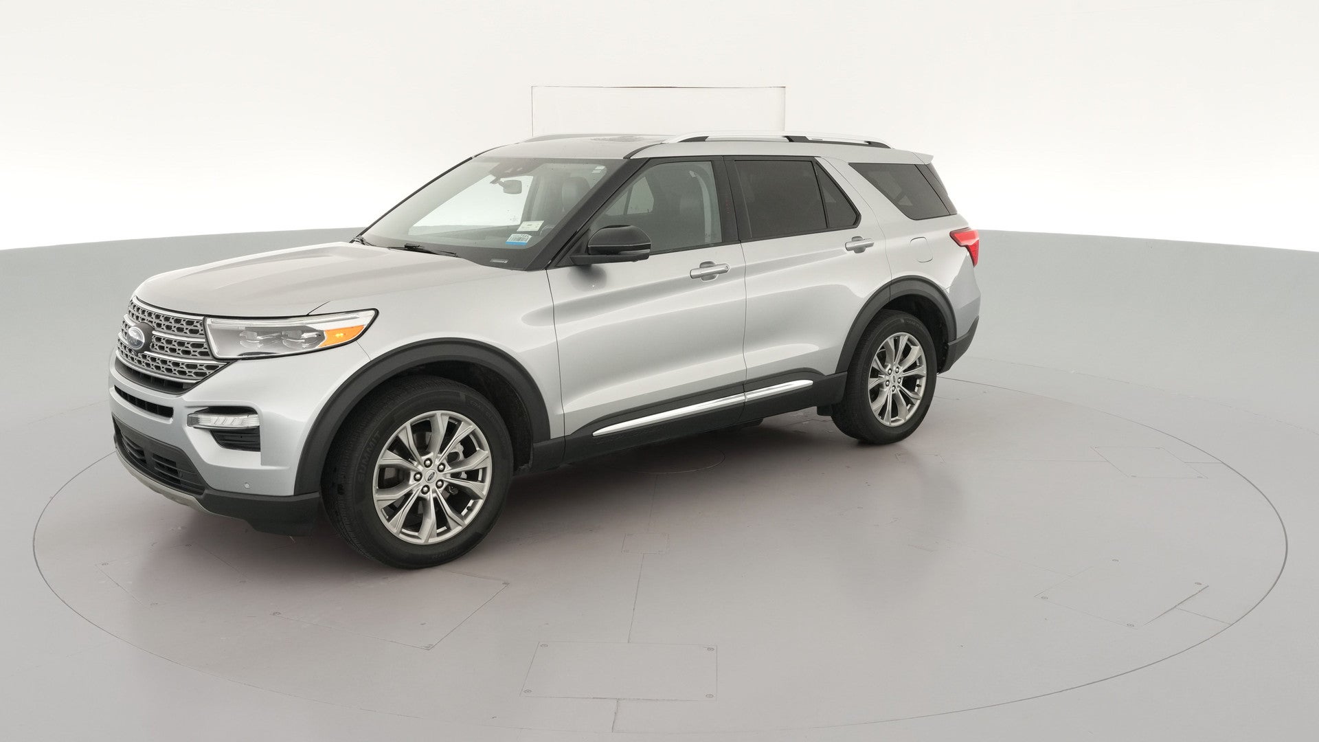 2021 Ford Explorer vehicle photo