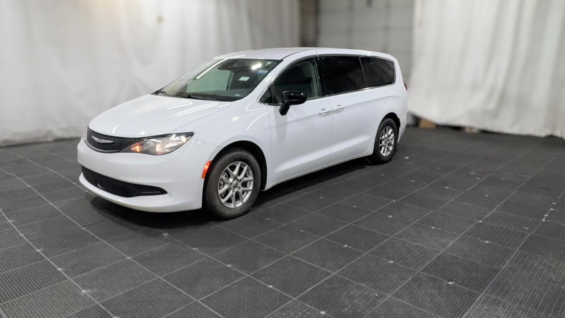 2024 Chrysler Voyager vehicle photo