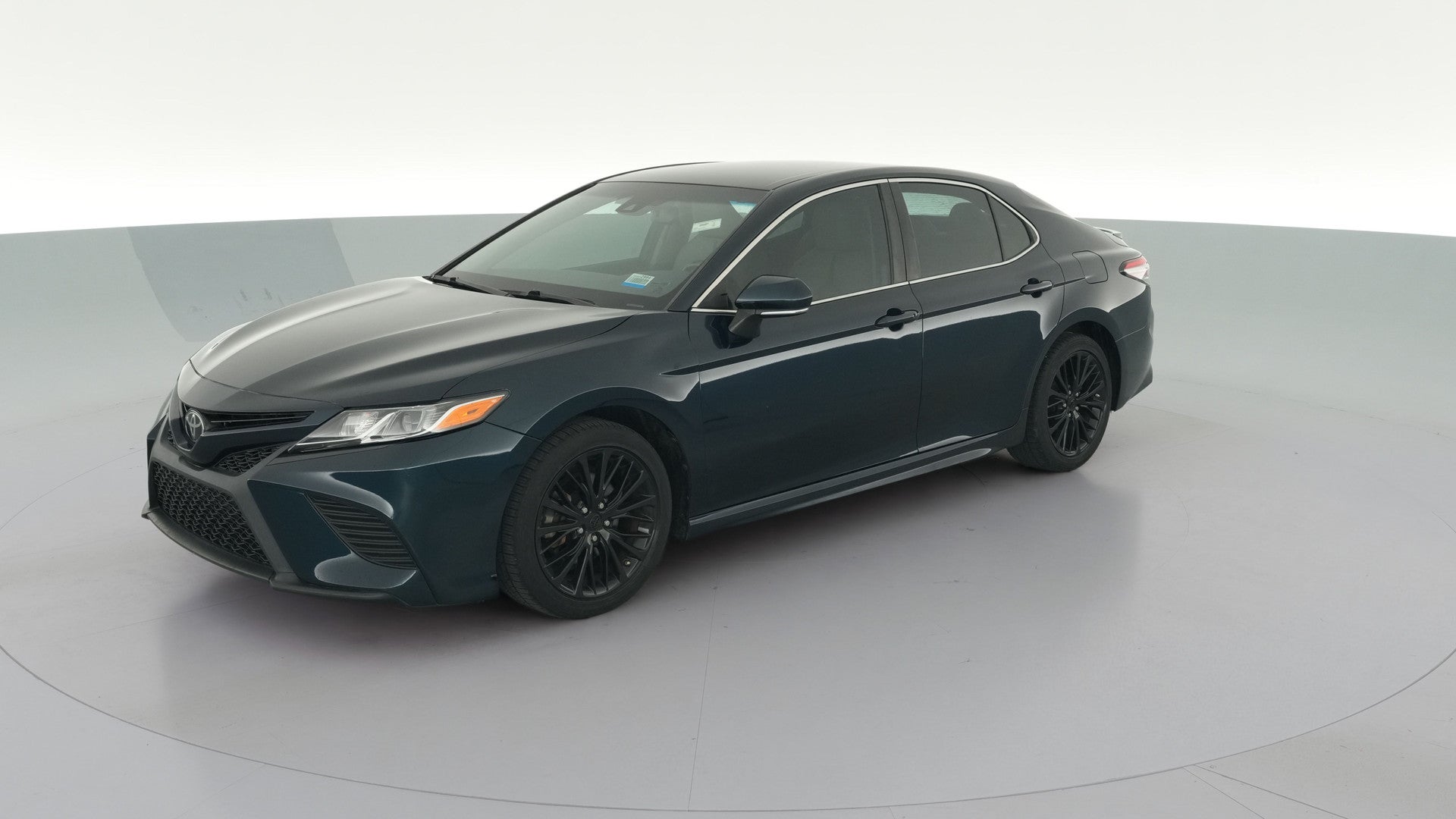 2018 Toyota Camry vehicle photo