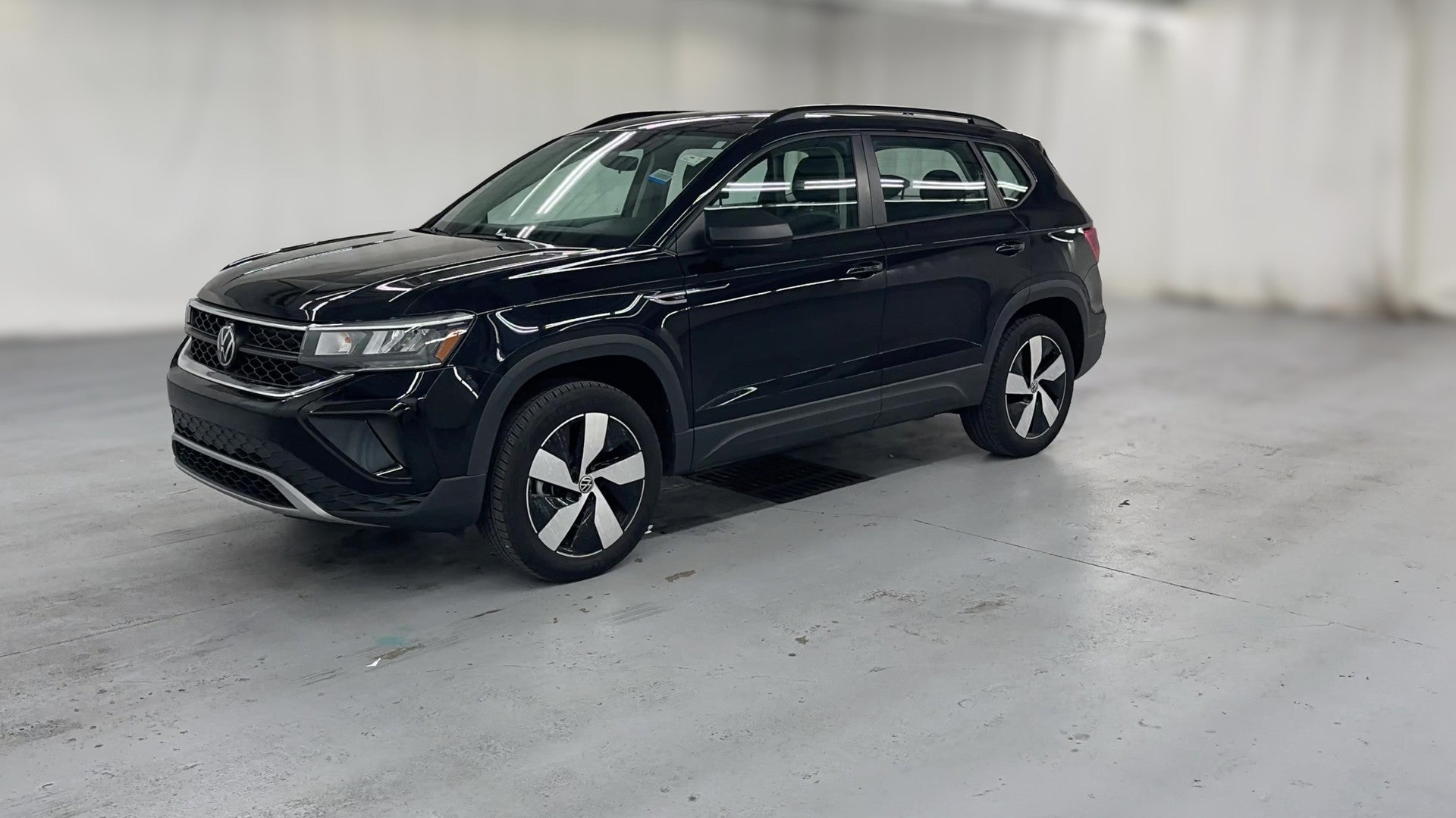 2024 Volkswagen Taos vehicle photo