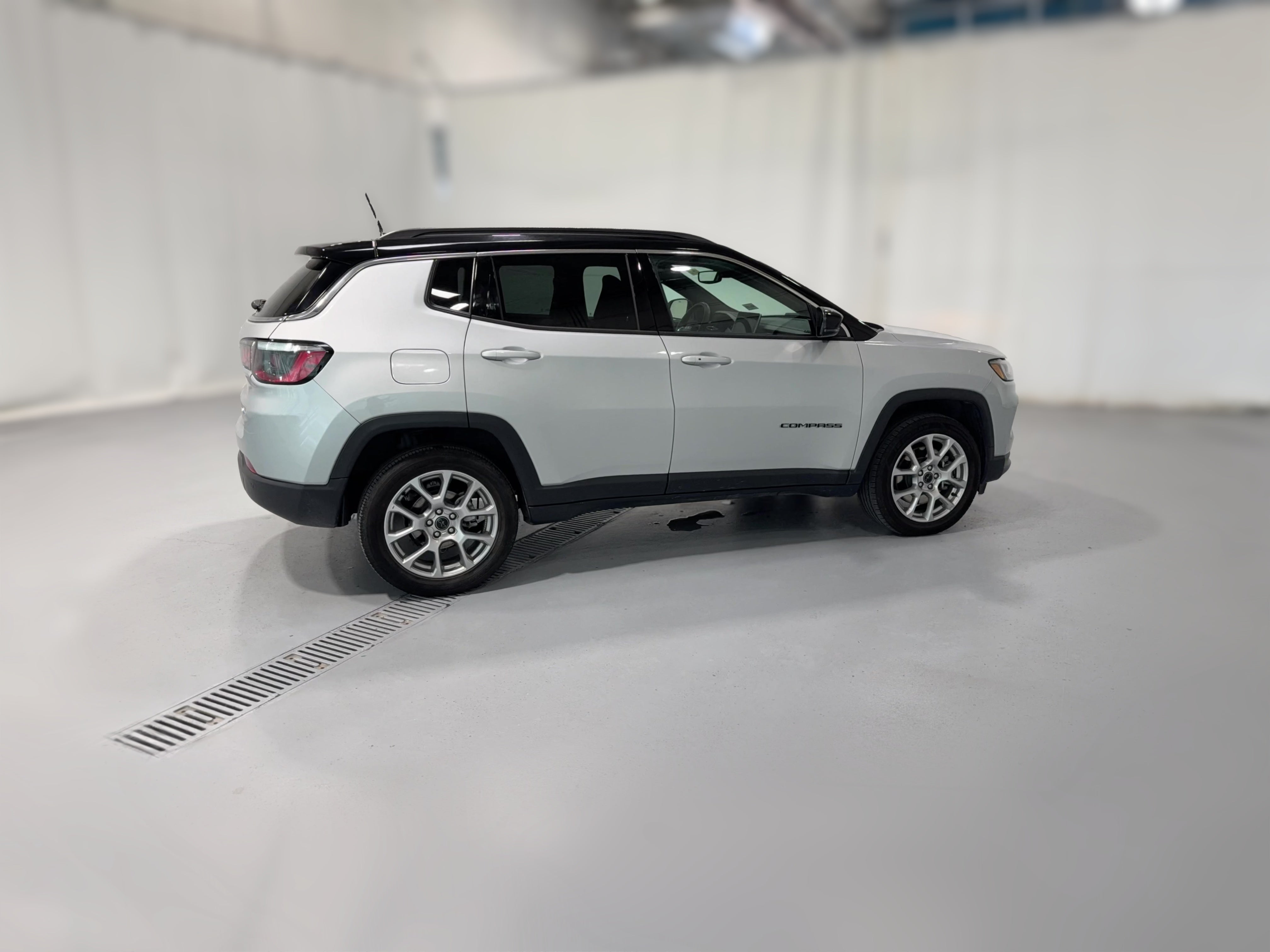 2025 Jeep Compass Limited - Photo 45
