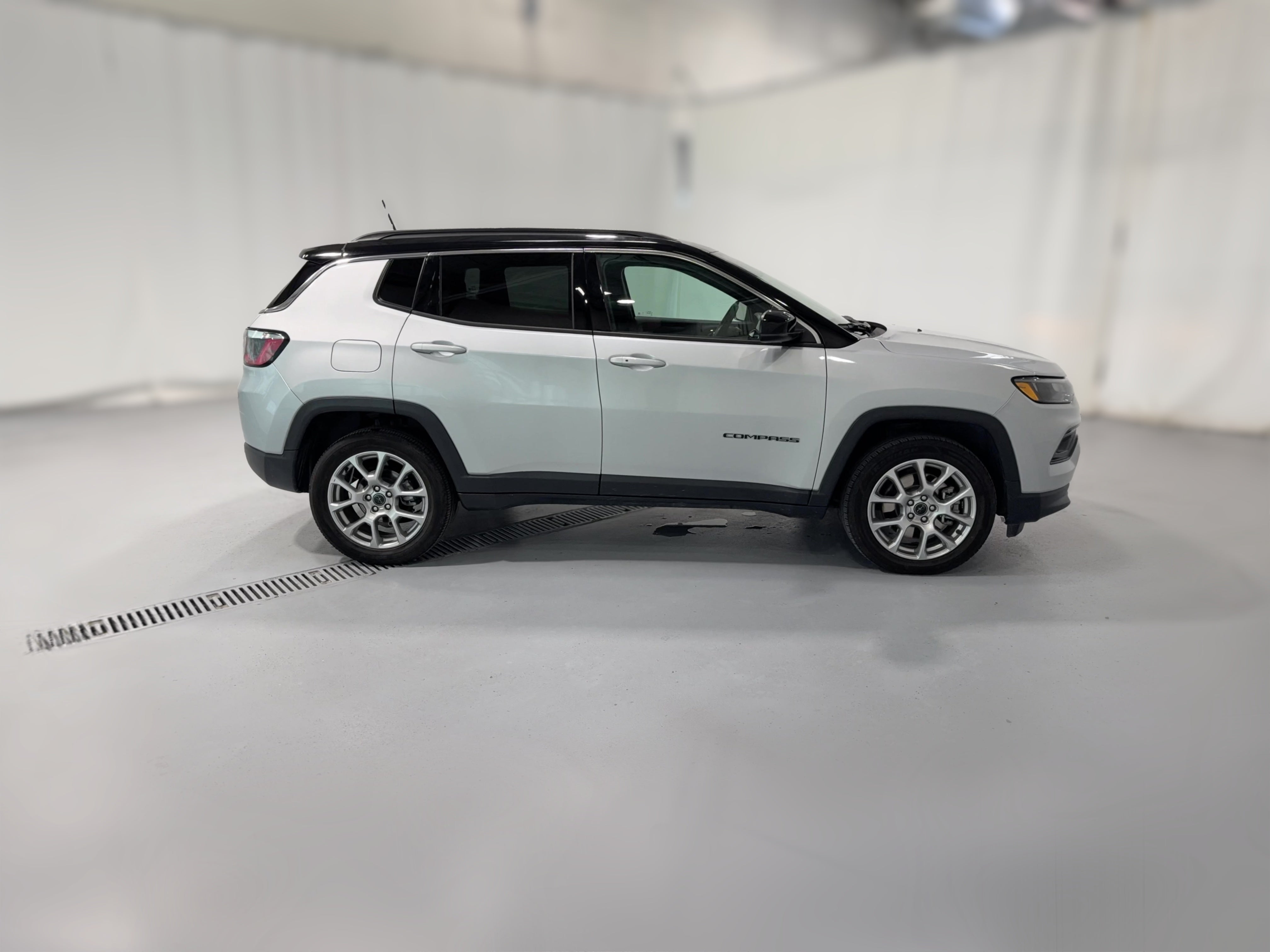 2025 Jeep Compass Limited - Photo 46