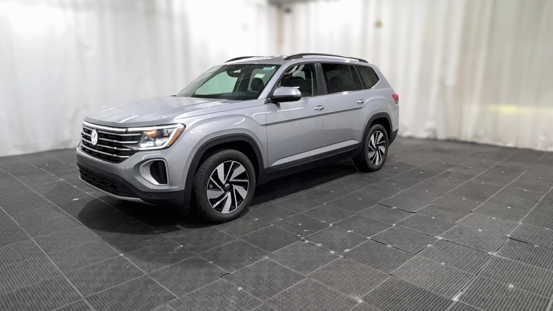 2026 Volkswagen Atlas vehicle photo