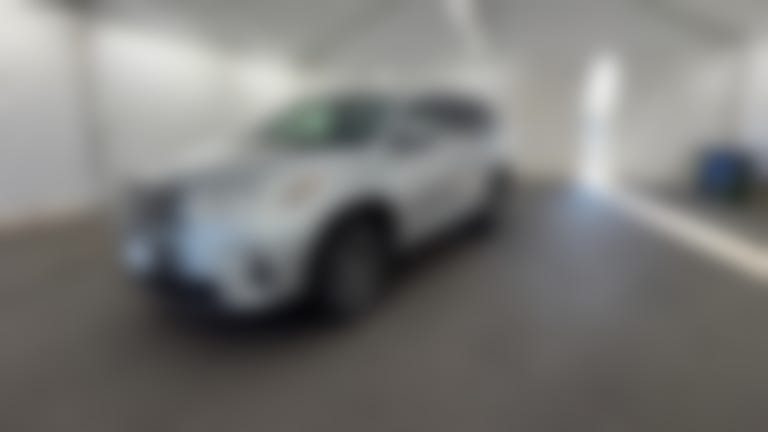 2017 Toyota Highlander vehicle photo