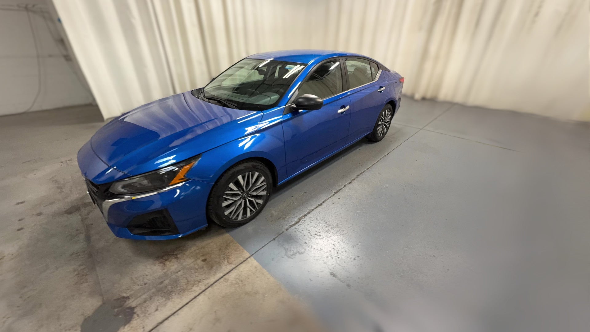 2025 Nissan Altima vehicle photo