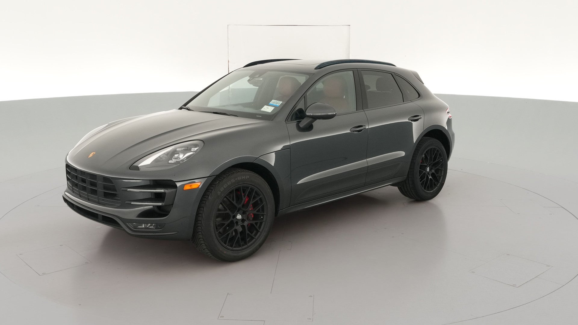 2018 Porsche Macan vehicle photo