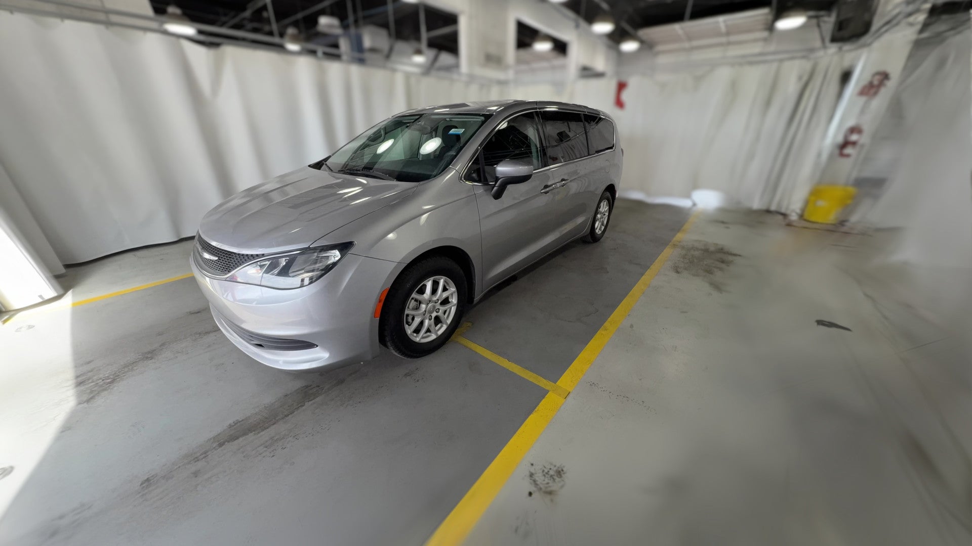2017 Chrysler Pacifica vehicle photo