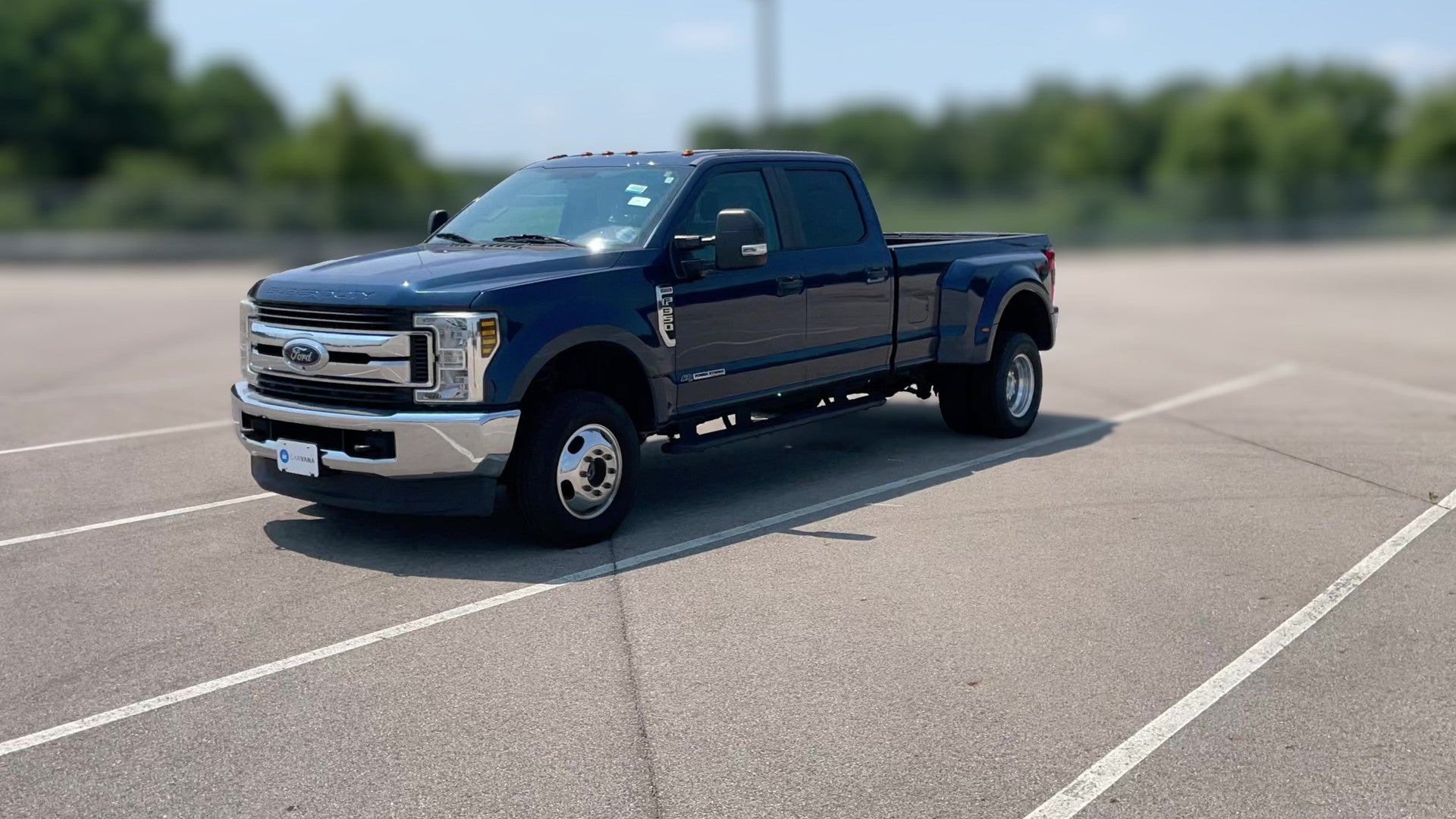 2019 Ford F350 Super Duty Crew Cab vehicle photo