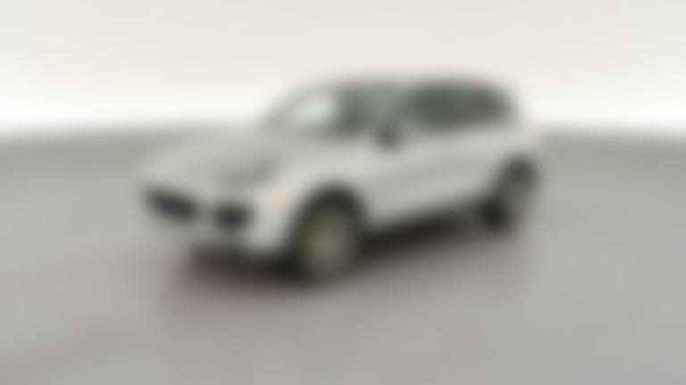 2017 Porsche Cayenne vehicle photo