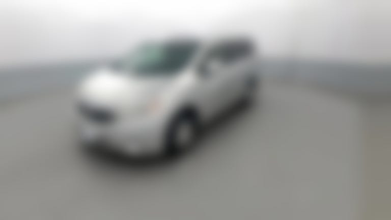 2015 Nissan Quest vehicle photo