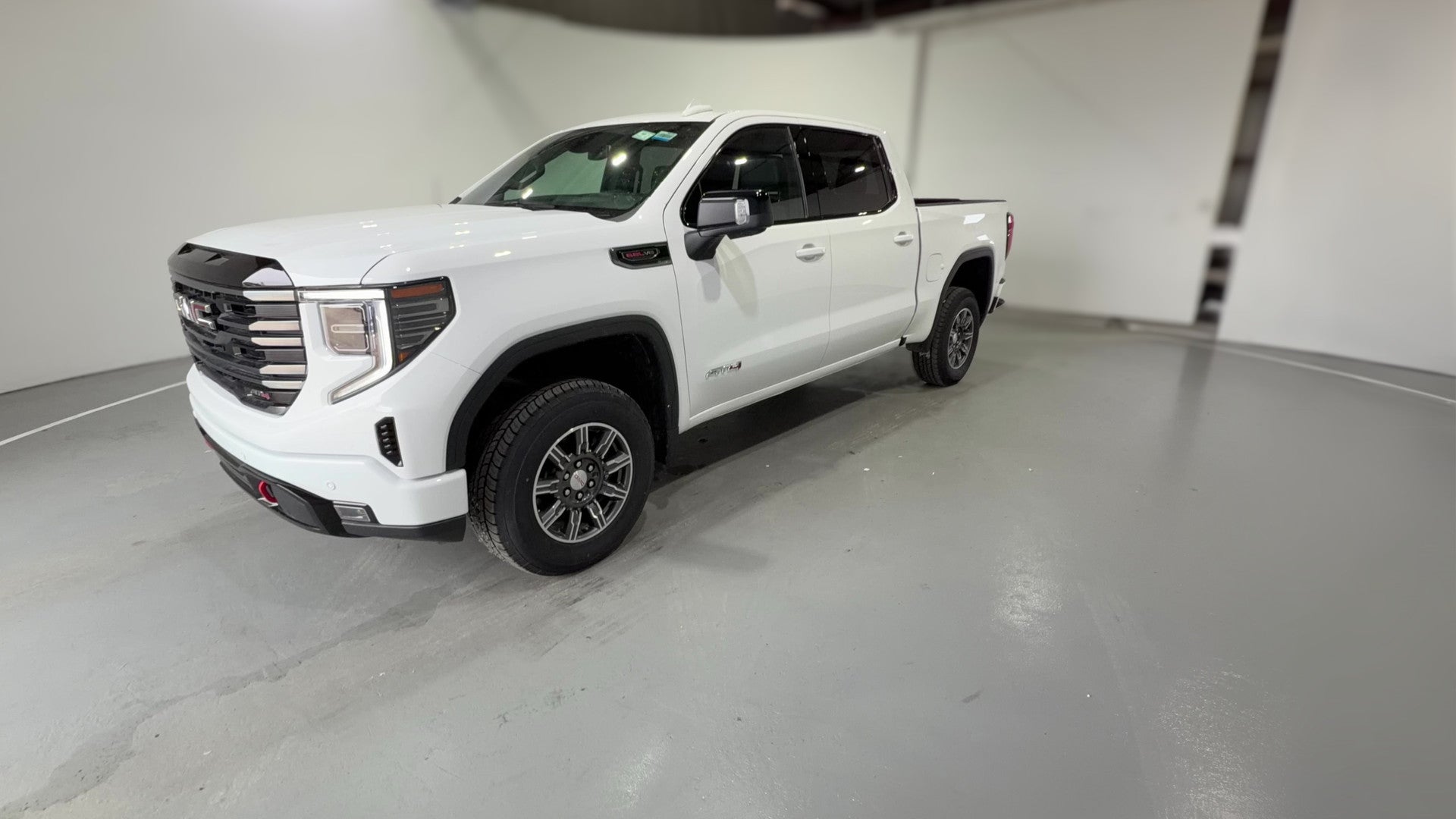 2025 GMC Sierra 1500 Crew Cab vehicle photo