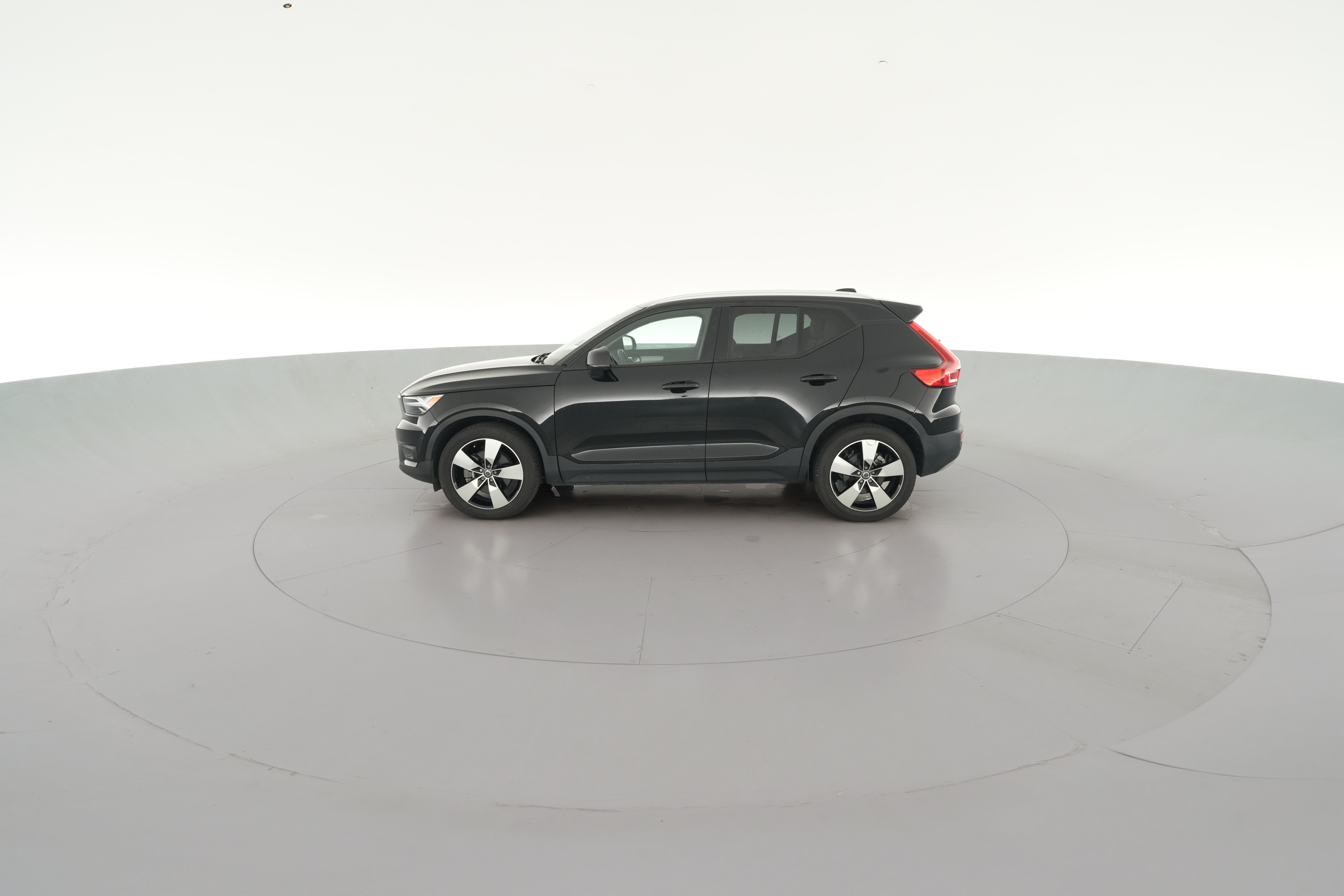 2021 Volvo XC40 Momentum - Photo 28