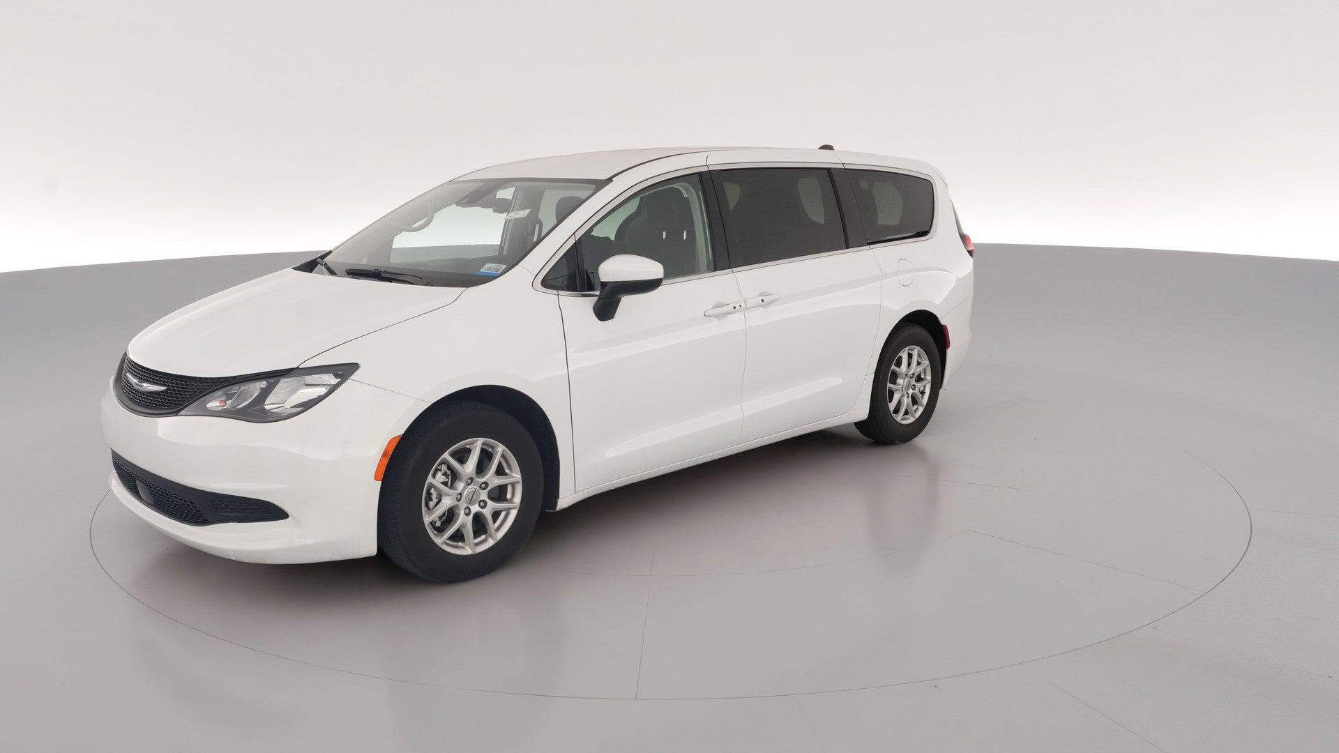 2023 Chrysler Voyager vehicle photo