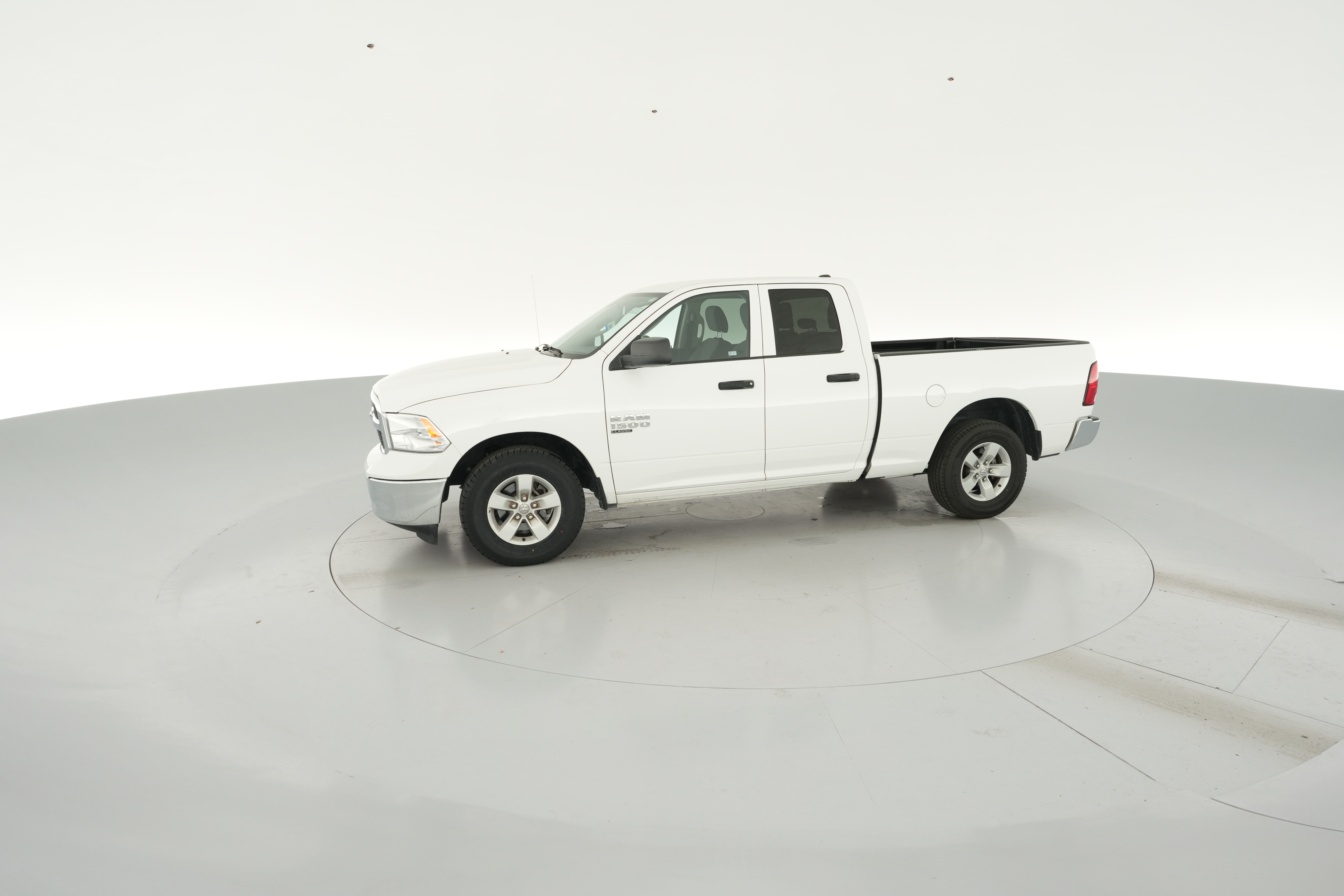 2024 RAM Ram 1500 Classic SLT - Photo 18