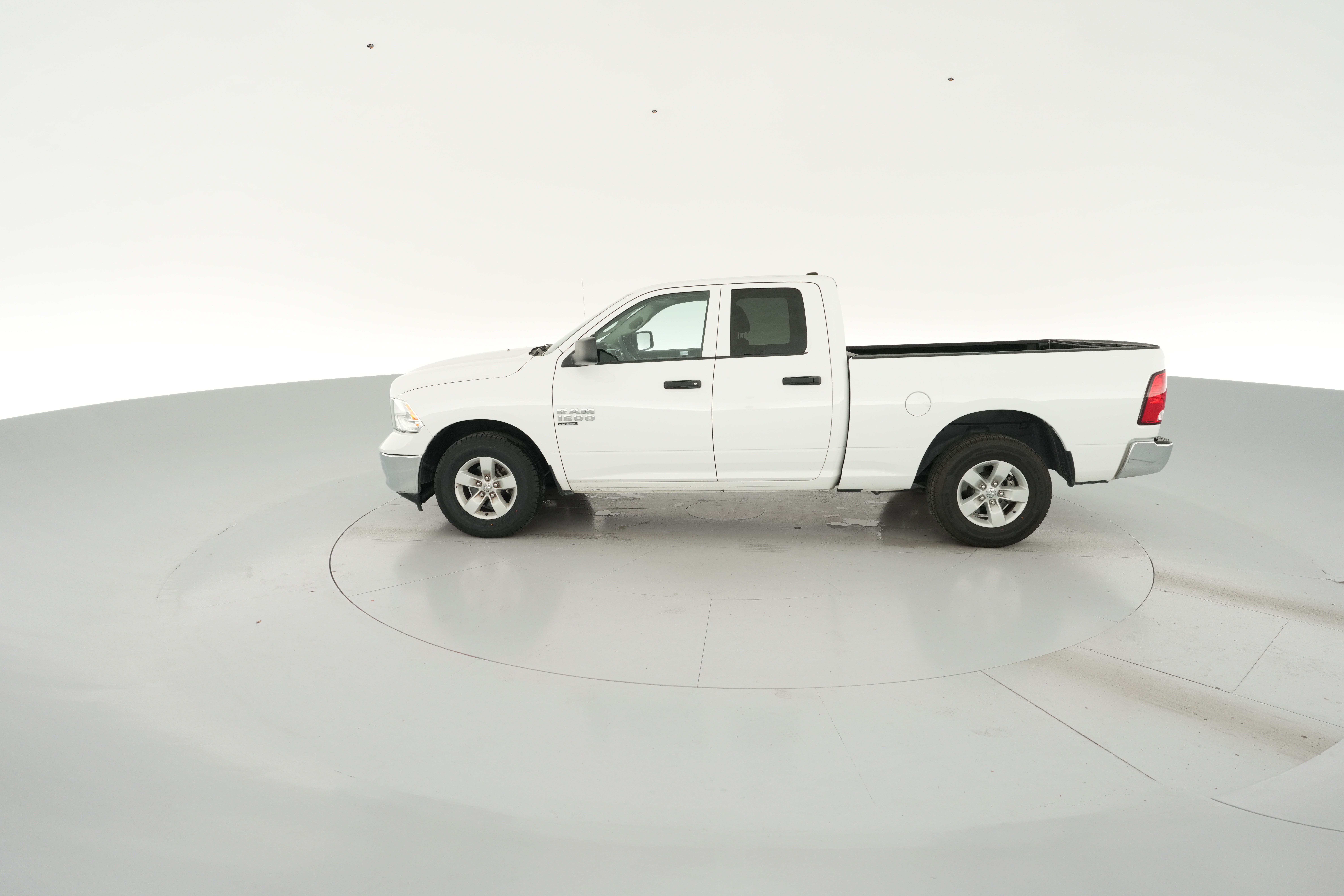 2024 RAM Ram 1500 Classic SLT - Photo 19