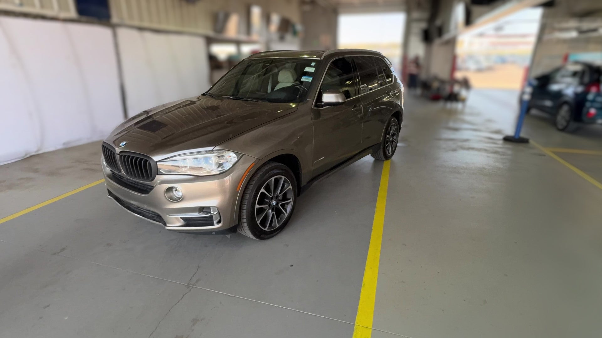 2017 BMW X5 vehicle photo