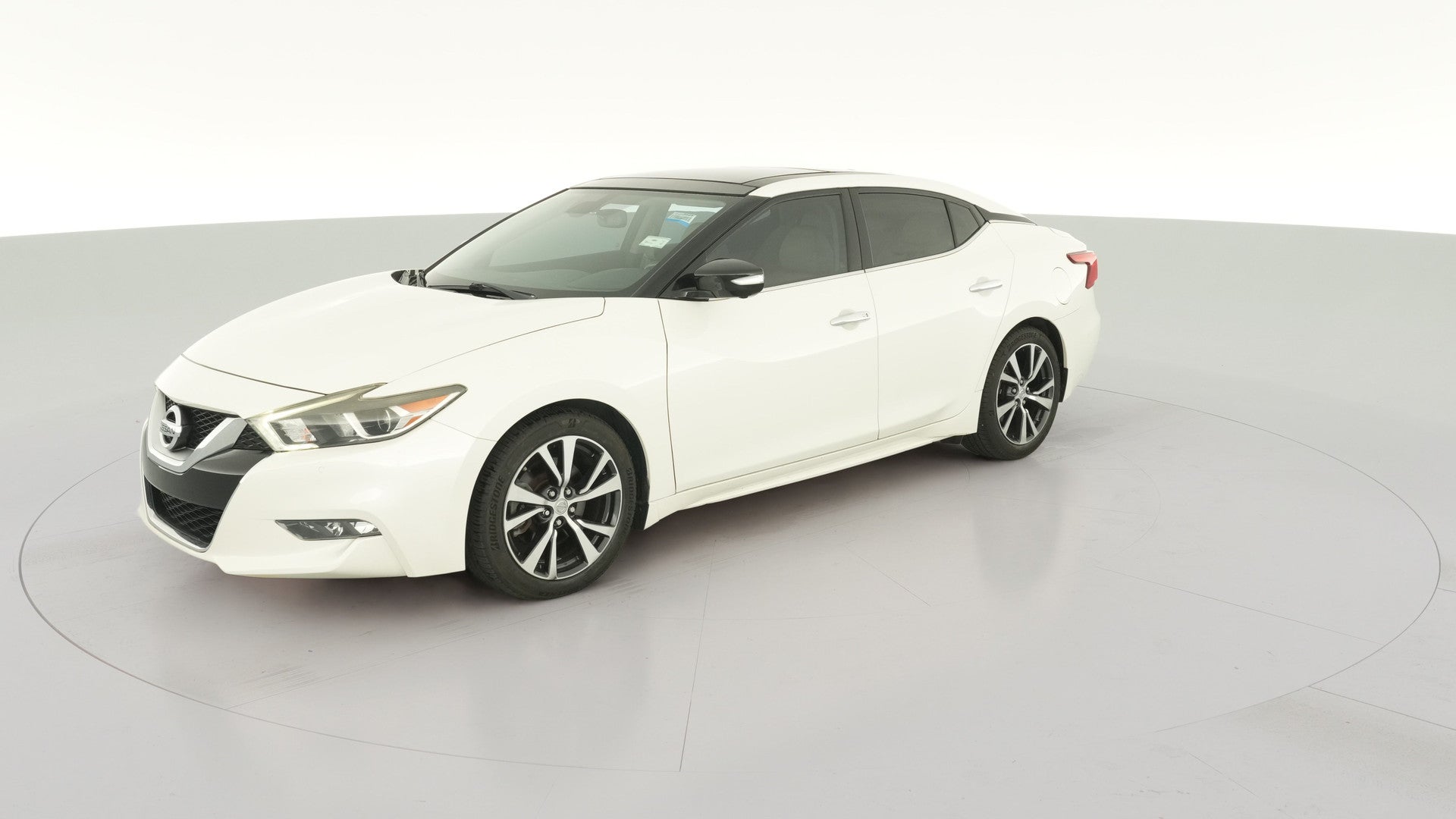 2017 Nissan Maxima vehicle photo