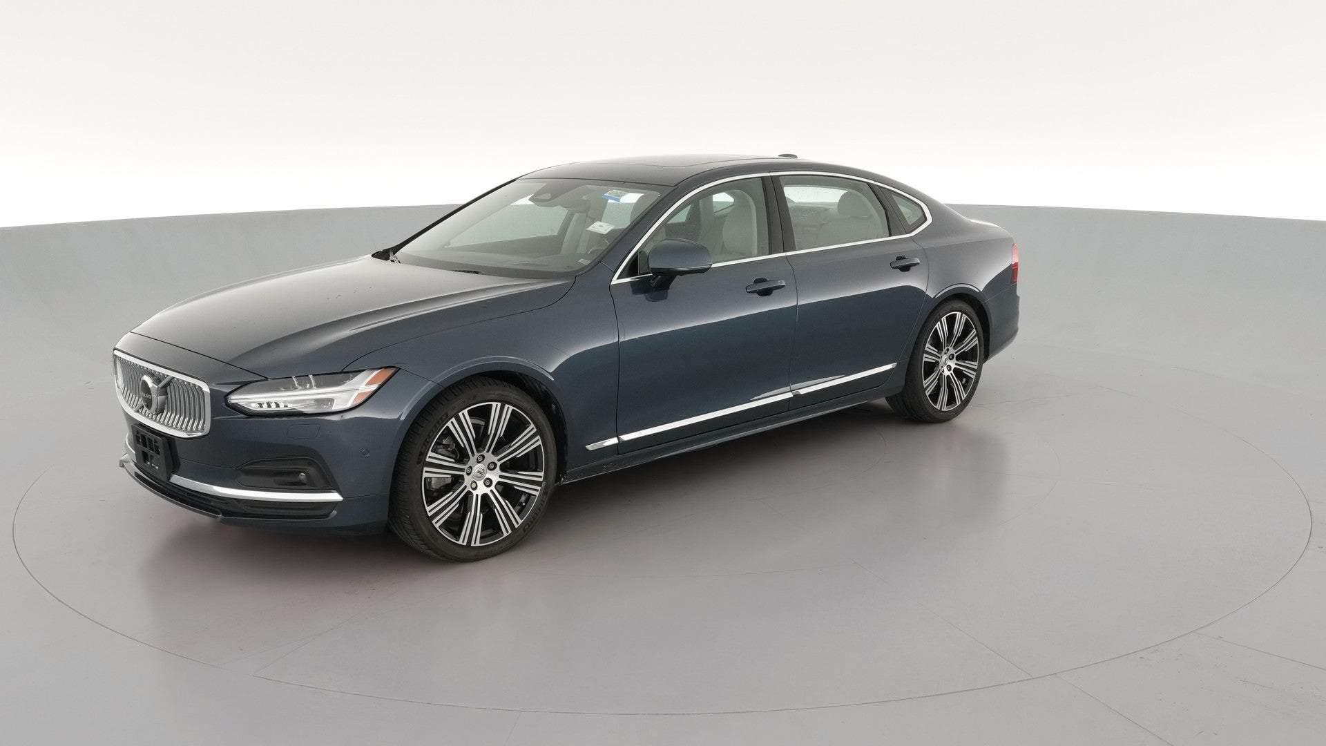 2023 Volvo S90 vehicle photo