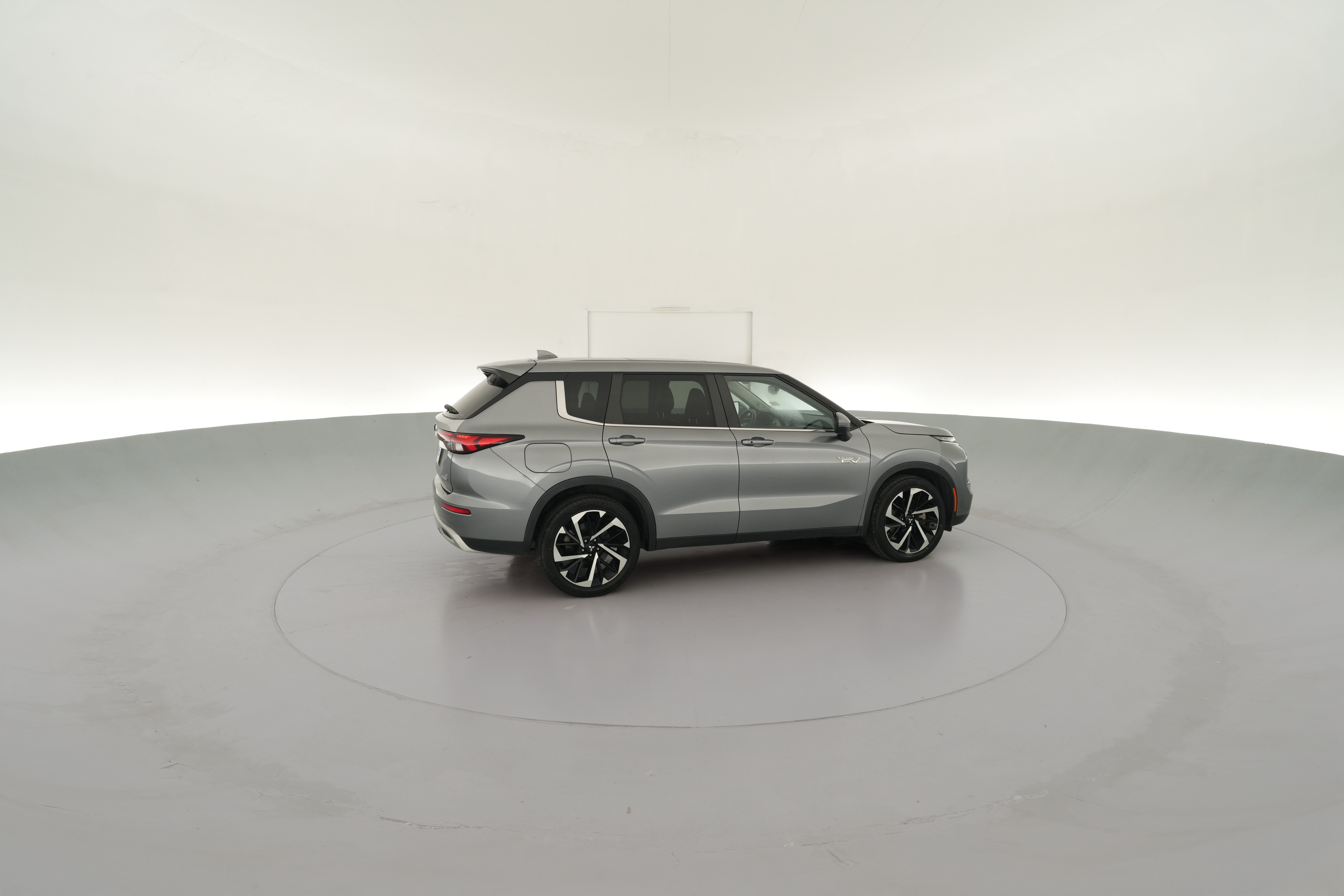 2023 Mitsubishi Outlander Plug-In Hybrid SE - Photo 38